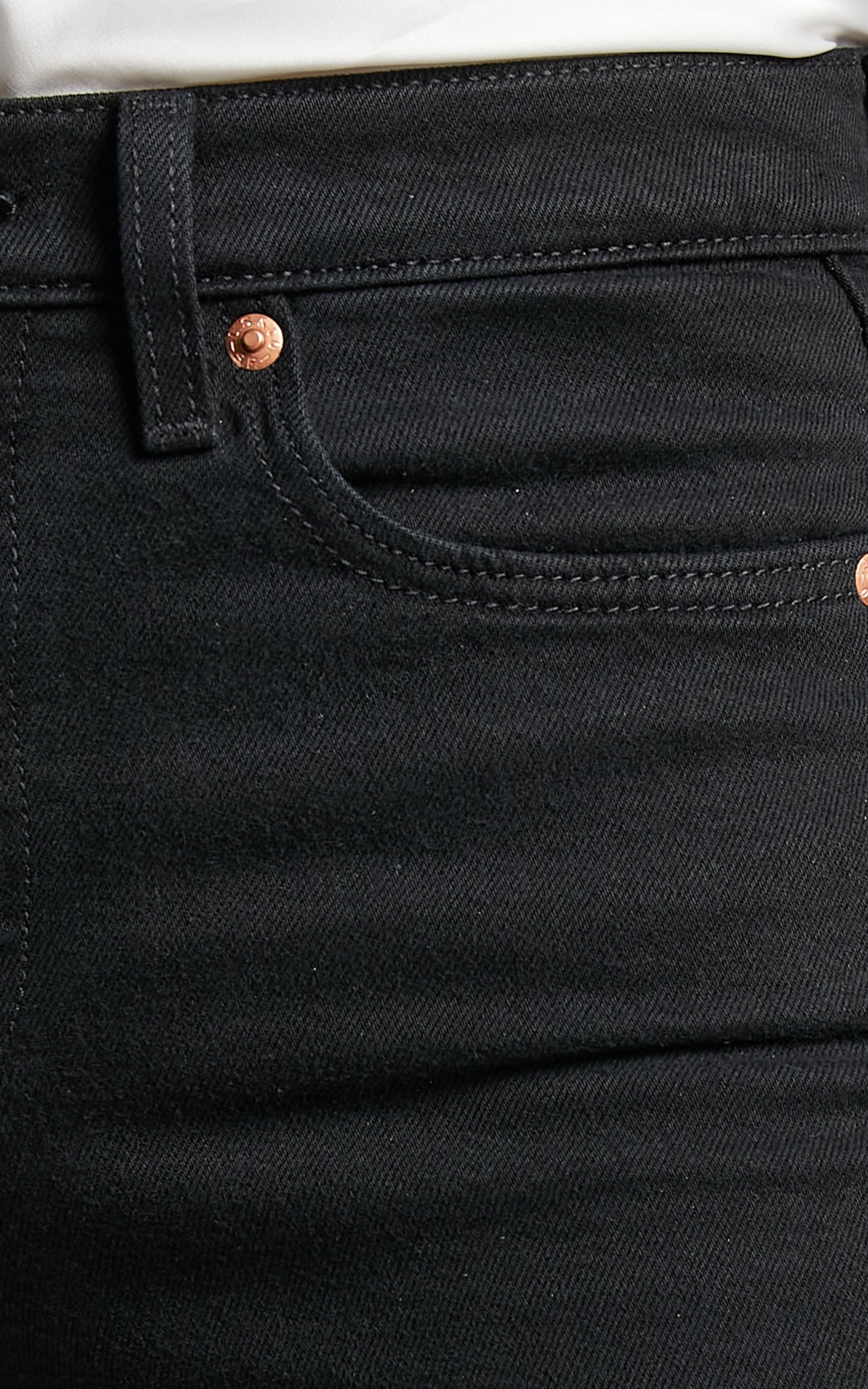 Levi's - Wedgie Straight Jean in Black Sprout