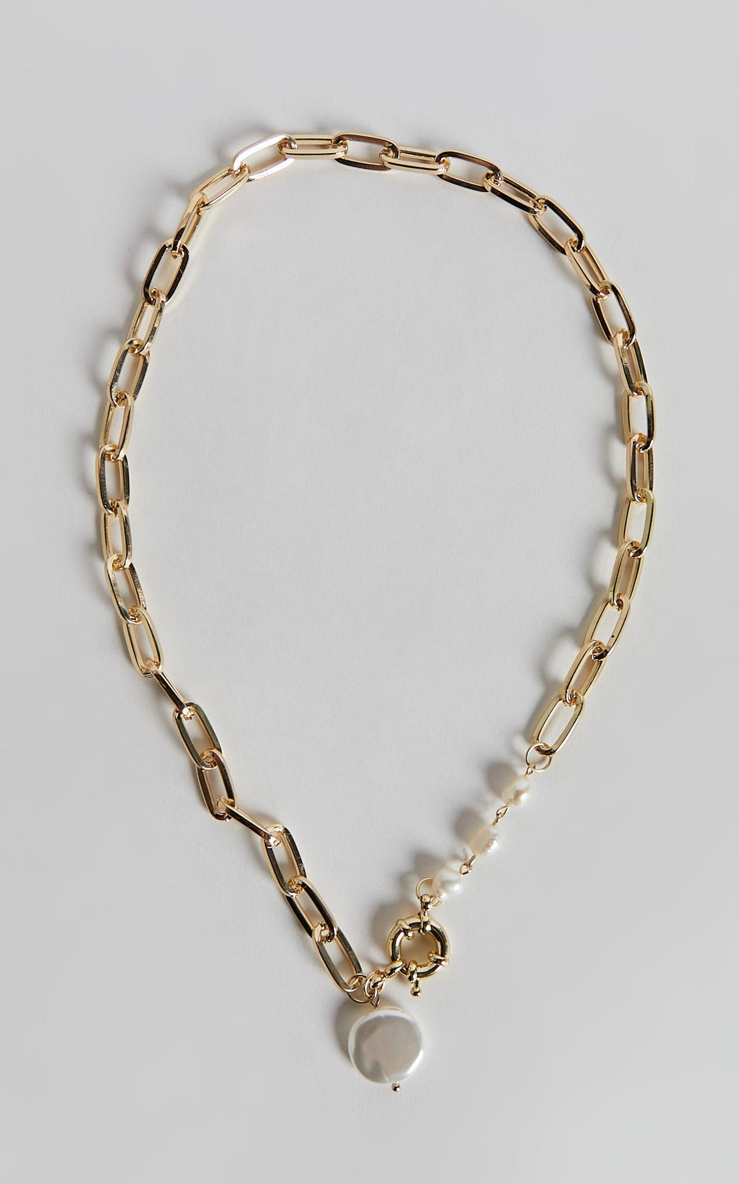 Inez Necklace - Pearl Pendant Necklace in Gold