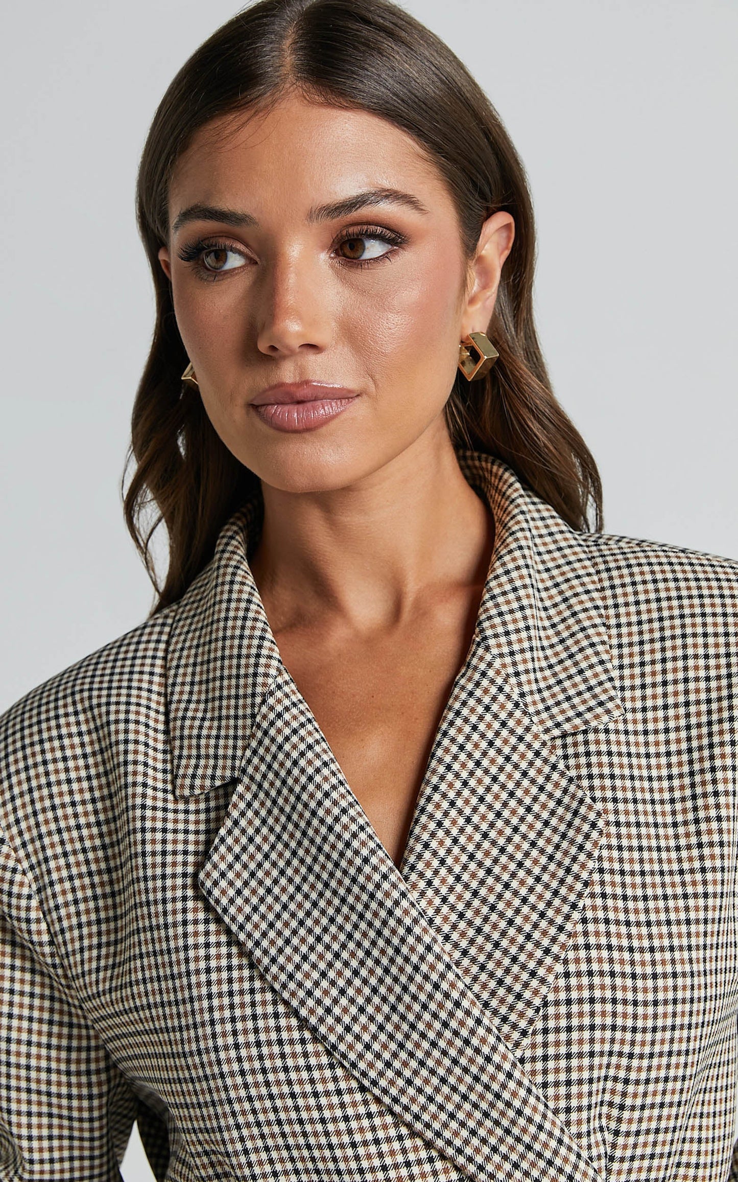 Sheela Hoop Earrings in Gold