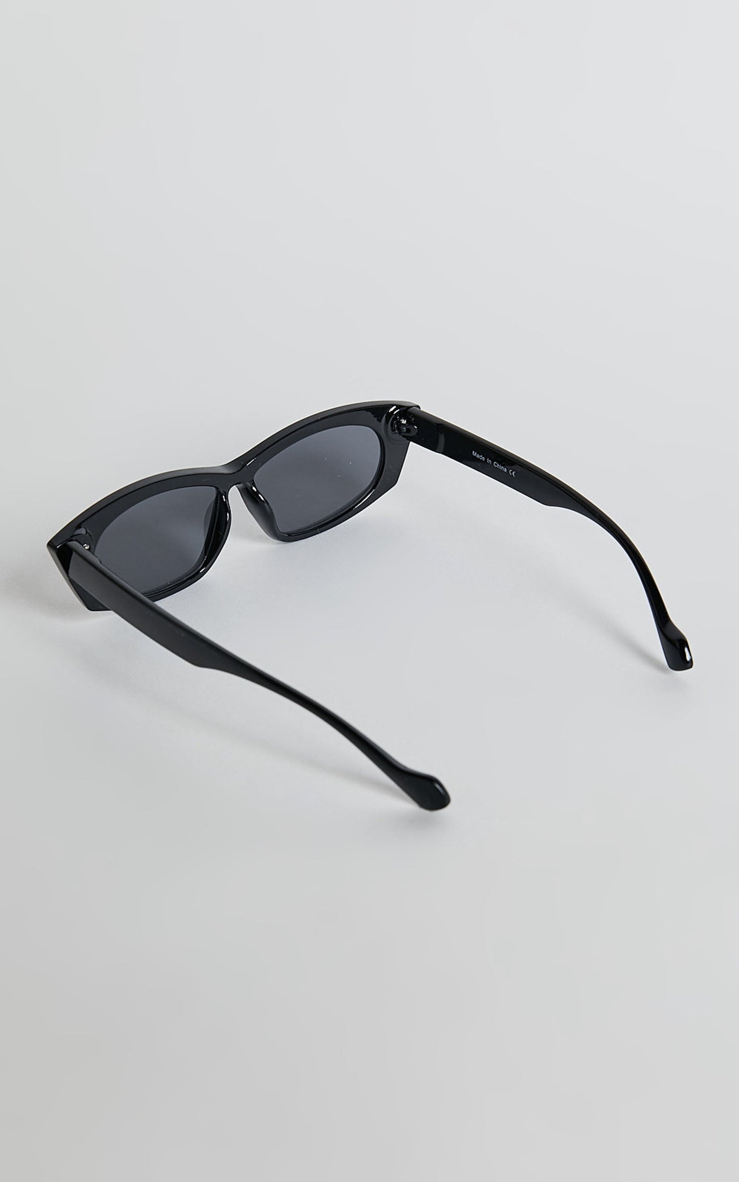 Melville Sunglasses - Rectangle Cat Eye Sunglasses in Black