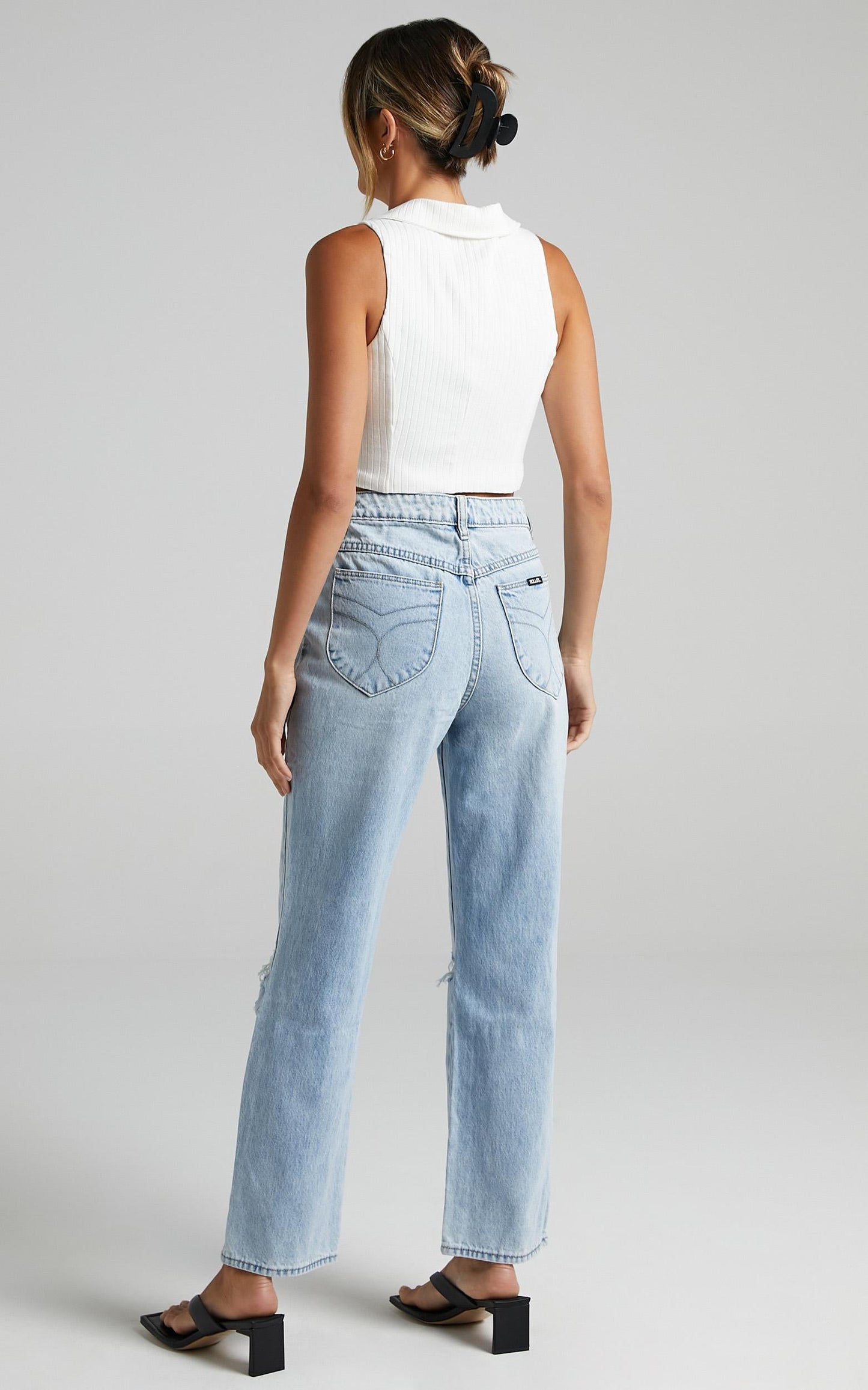 Rollas - Original Straight Jean in Light Blue Wash