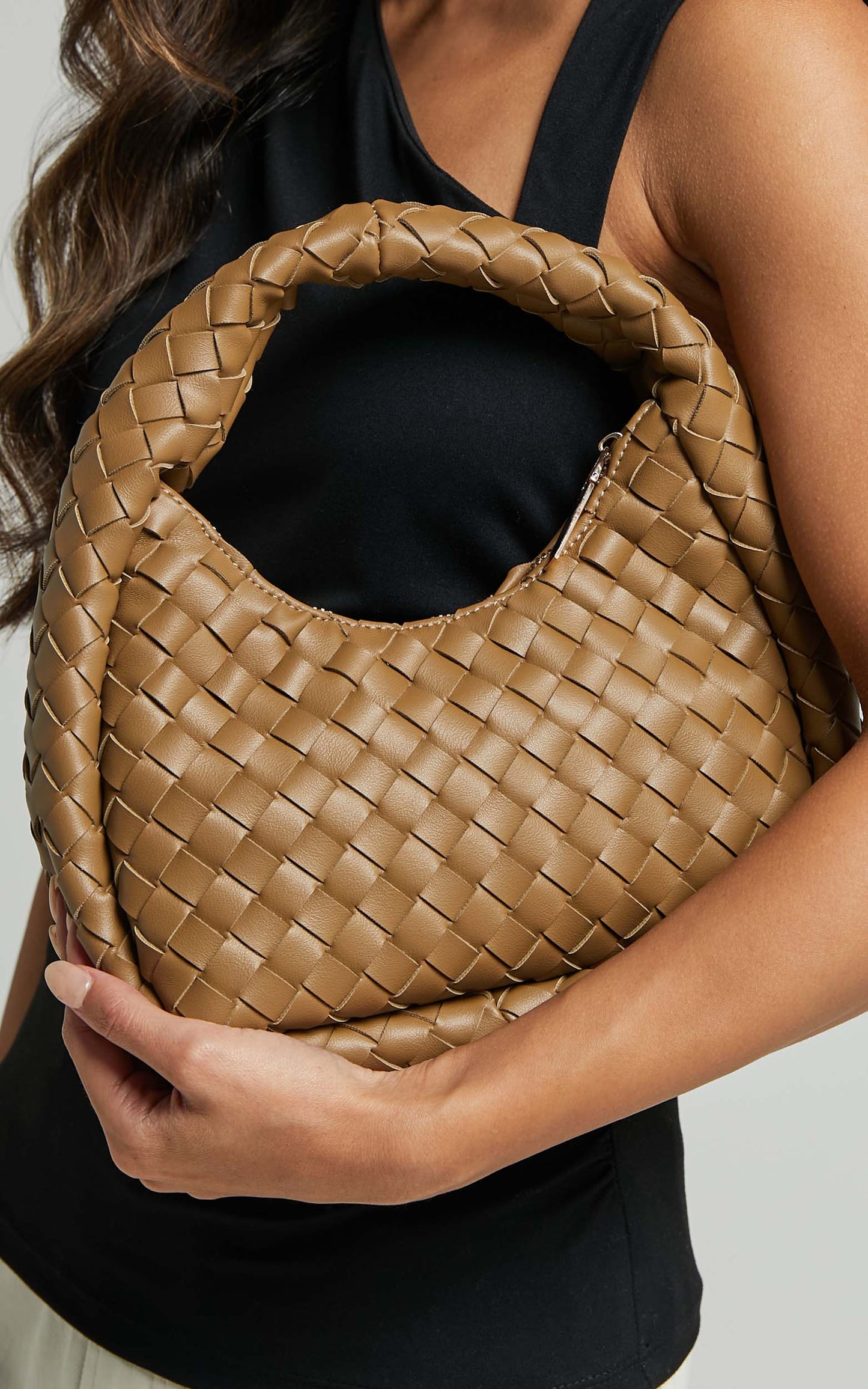 Cairo Bag - Quilted Shoulder Bag in Brown