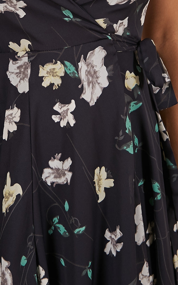 Ocean Avenue Dress In Navy Floral