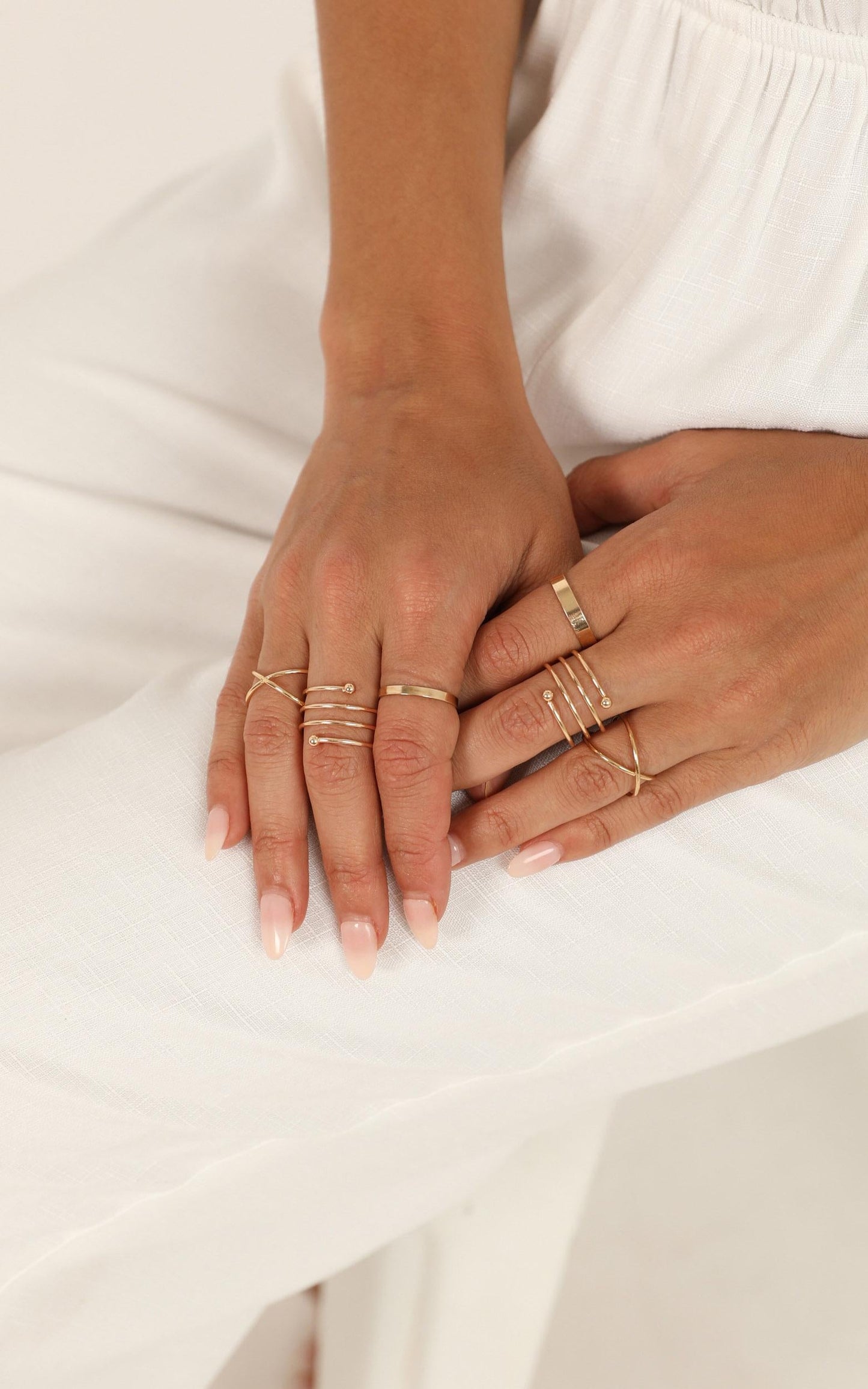 Criss Crossed Ring Set In Gold