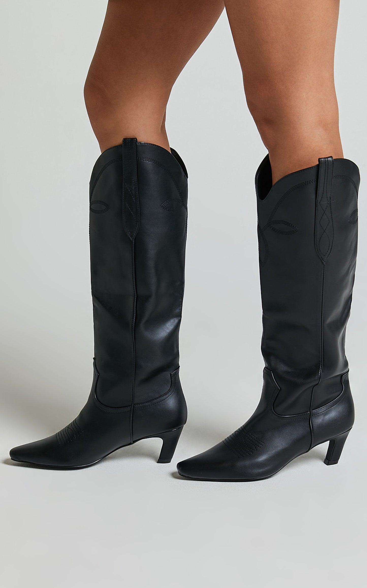 Billini - Xanthia Boots in Black