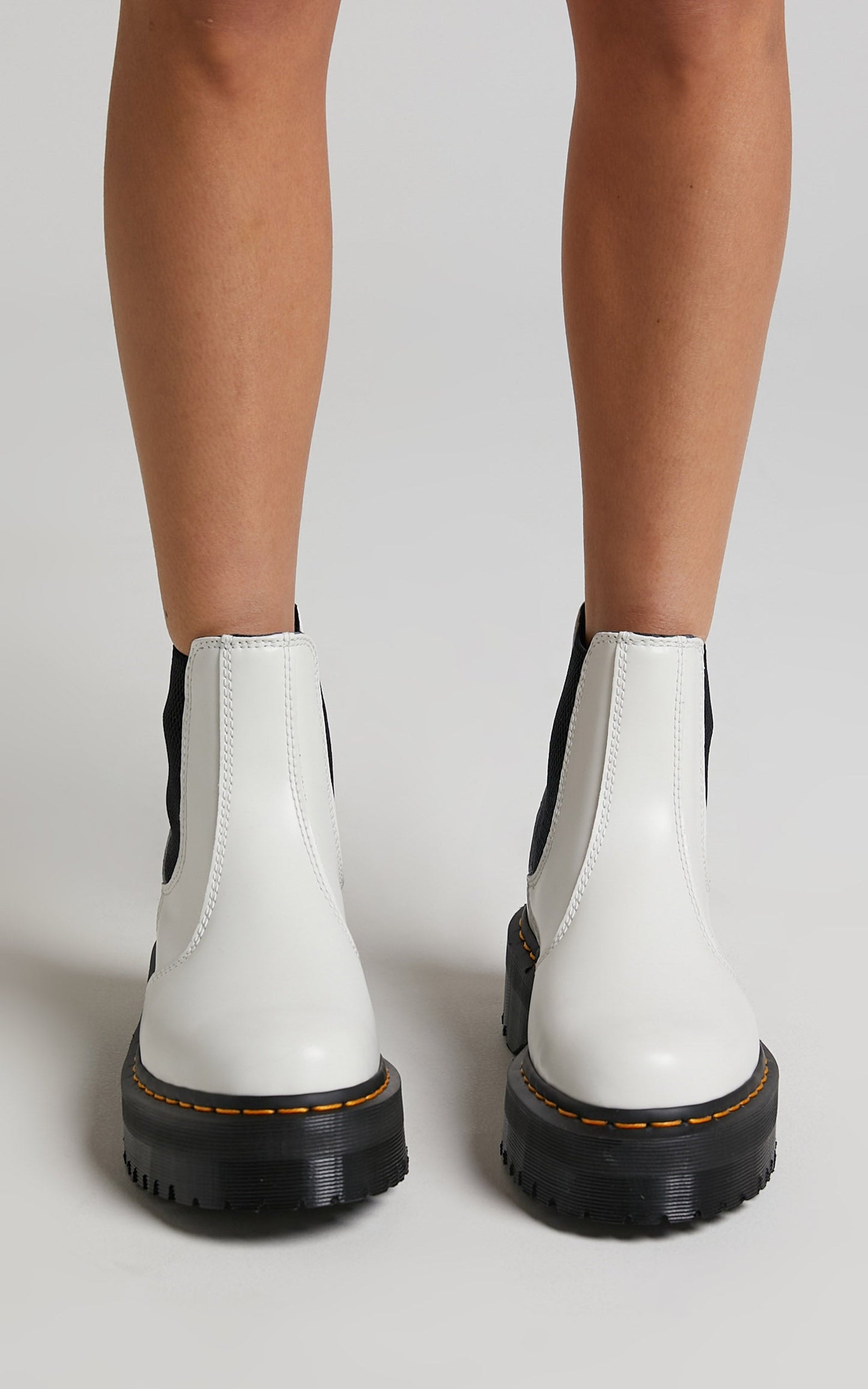 Dr. Martens - 2976 Quad Chelsea Boot in White Smooth