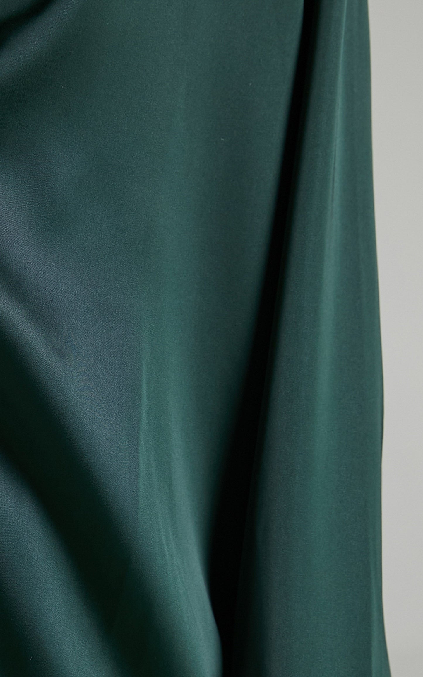 4th & Reckless - Elina Satin Shirt in Forest Green