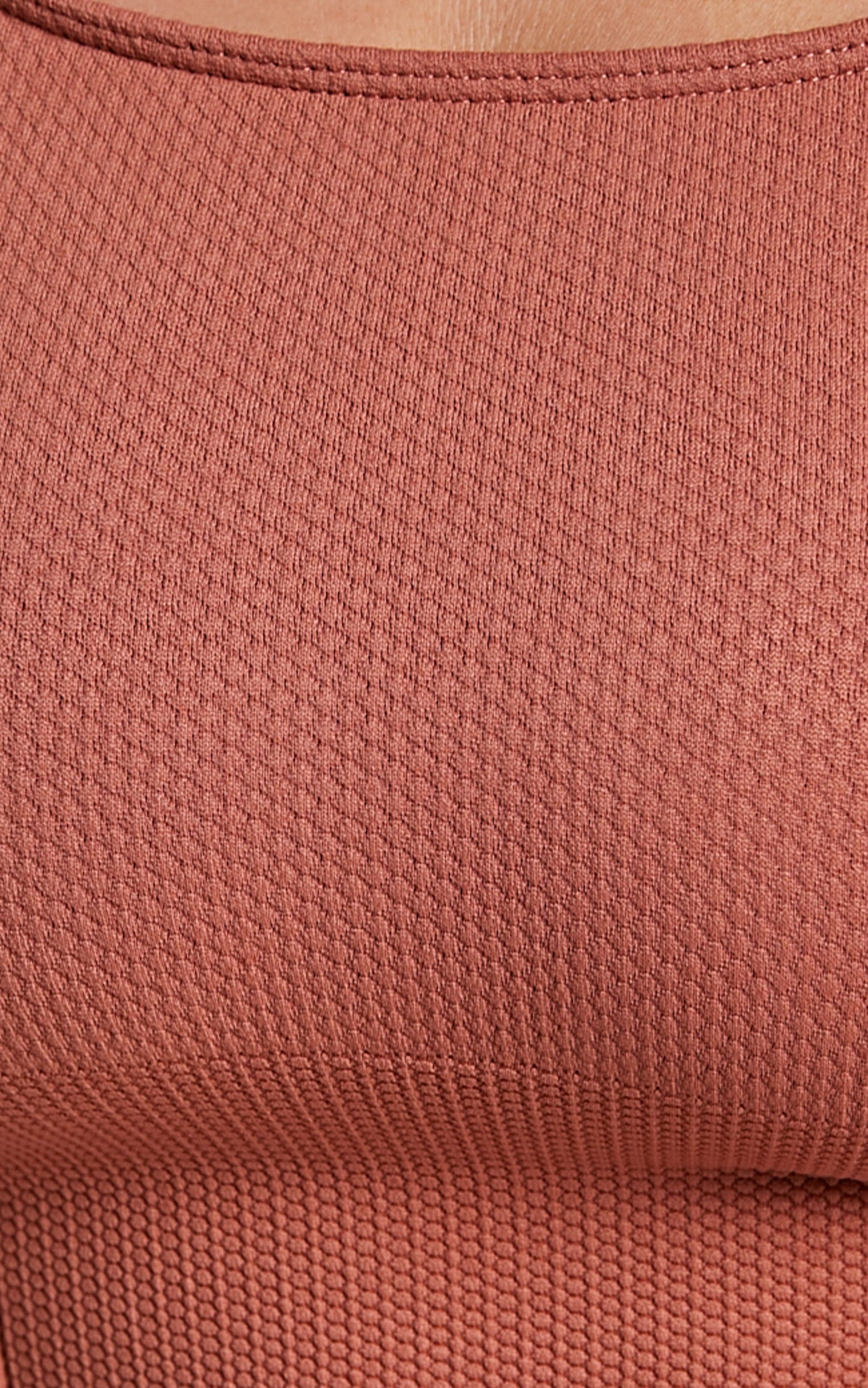 Aim'n - Luxe Seamless Bra in Rouge
