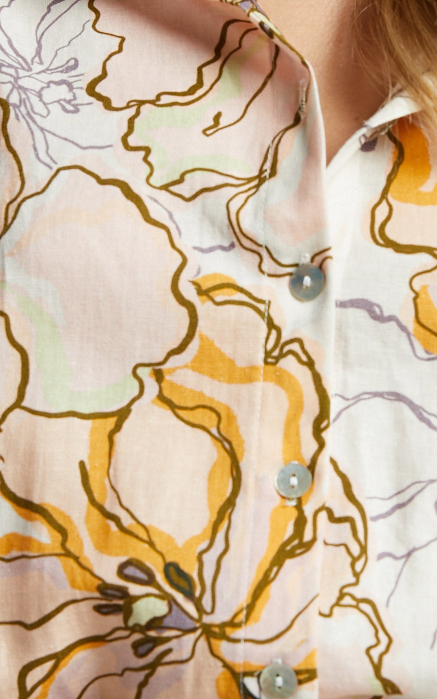 Amalie The Label - Hanae Linen Blend Collared Button Through Puff Sleeve Shirt in Maison Fleur