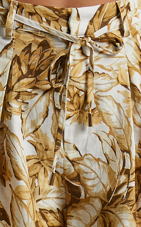 Amalie The Label - Ariesey Blend Blend Off Shoulder Puff Sleeve Linen Blend Top in Frieja Print
