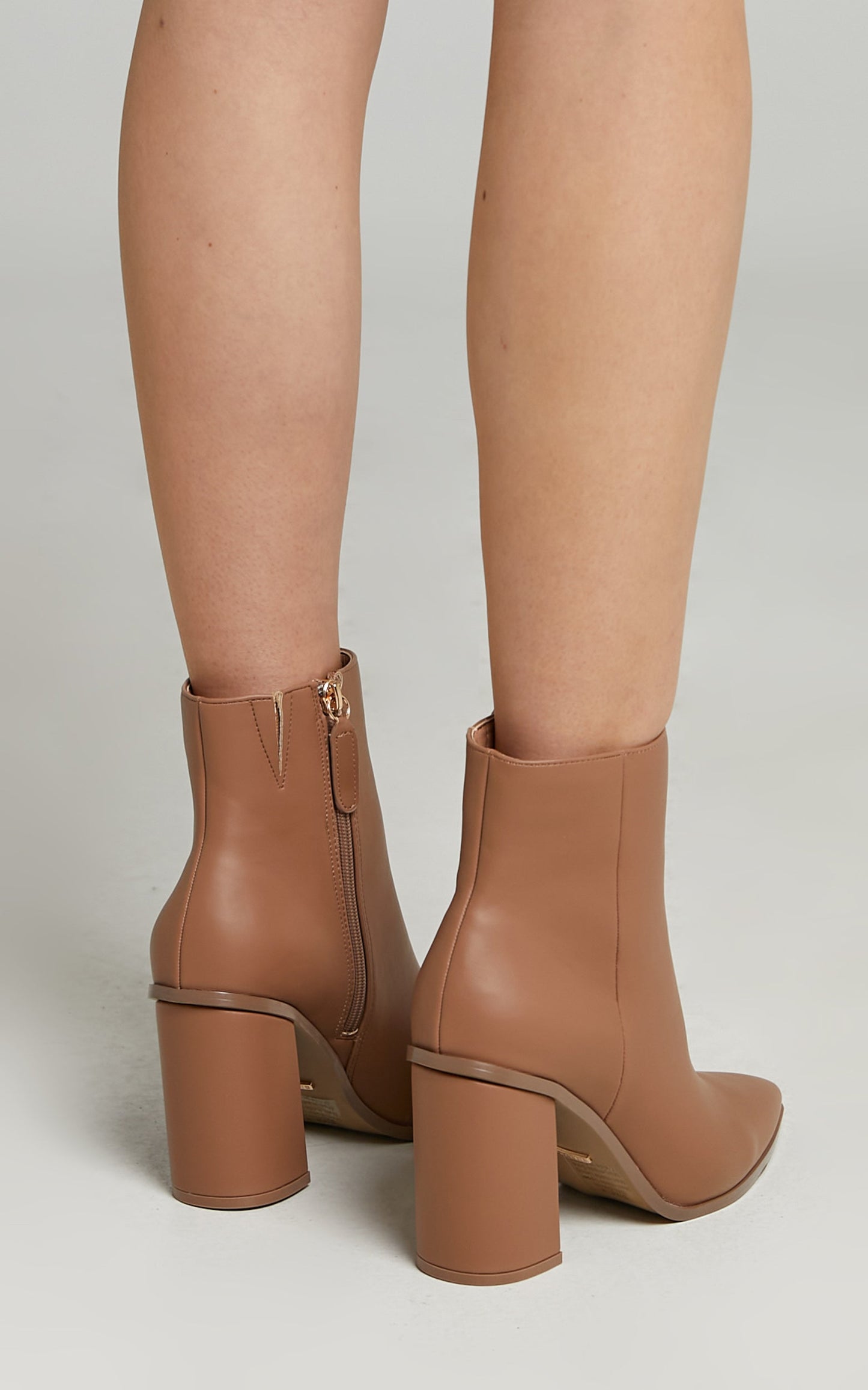 Billini - Baldwin Boots in Teak