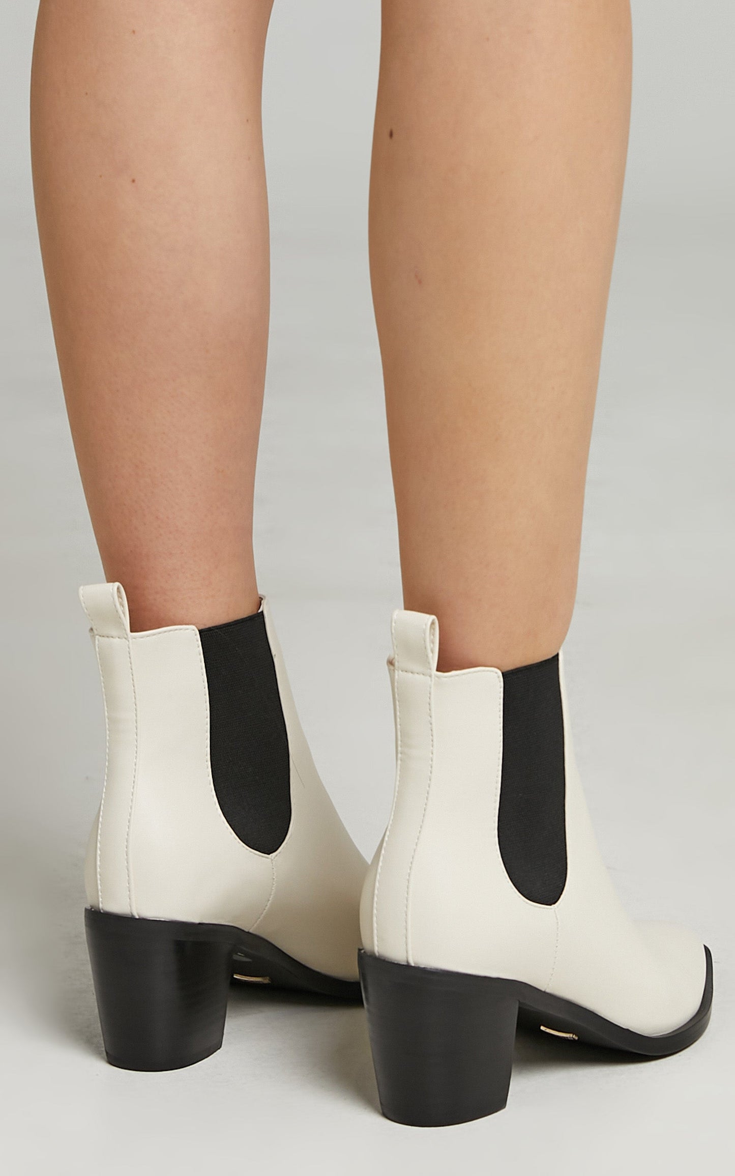 Billini - Jazelle Boots in Bone
