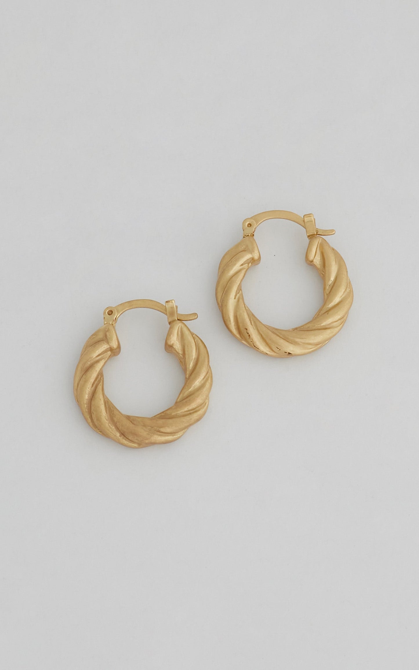 Brienz Twist Hoop Earrings in Gold