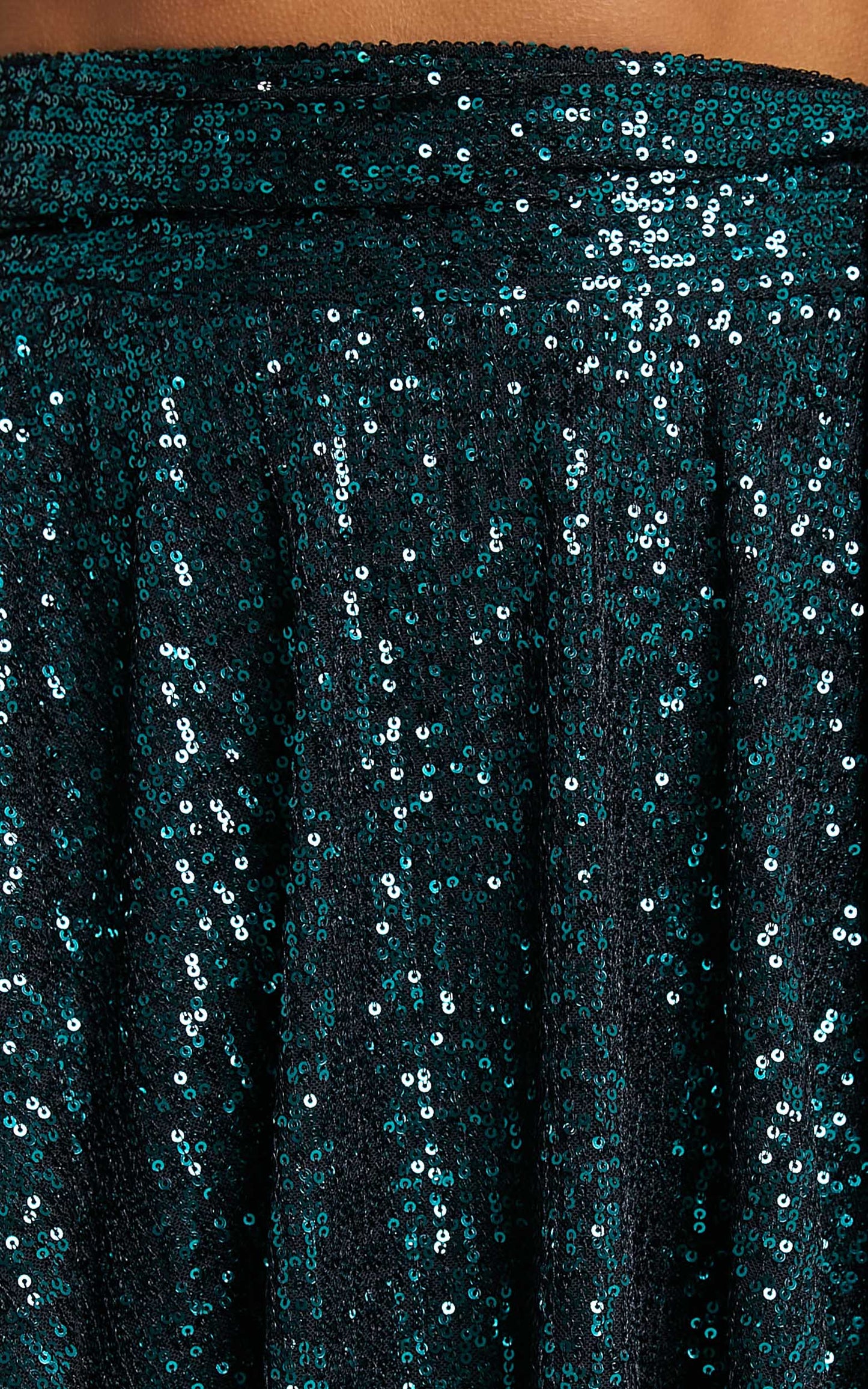 Cami Longsleeve Two Piece Set in Emerald Sequin
