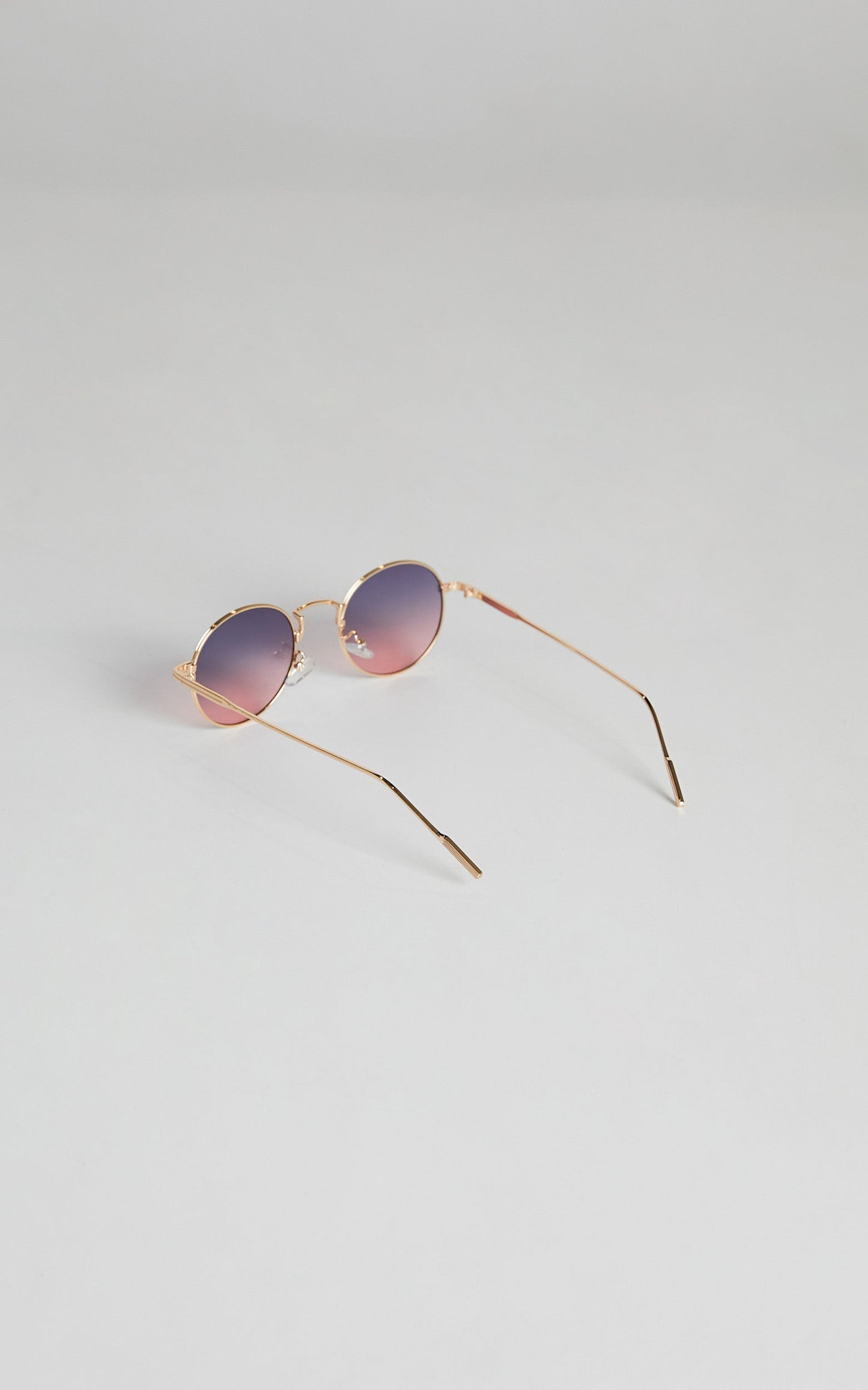 Cecelia Round Sunglasses in Pink and Gold