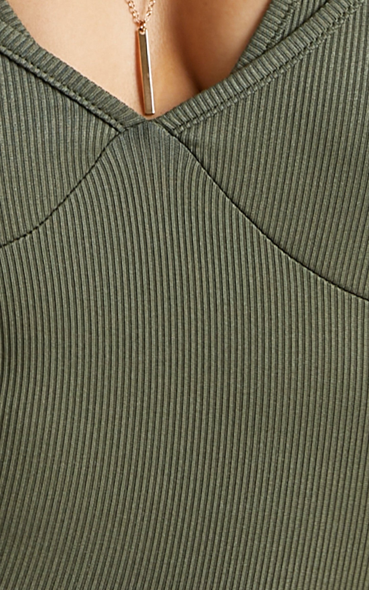 BY DYLN - Seeka Top in Khaki