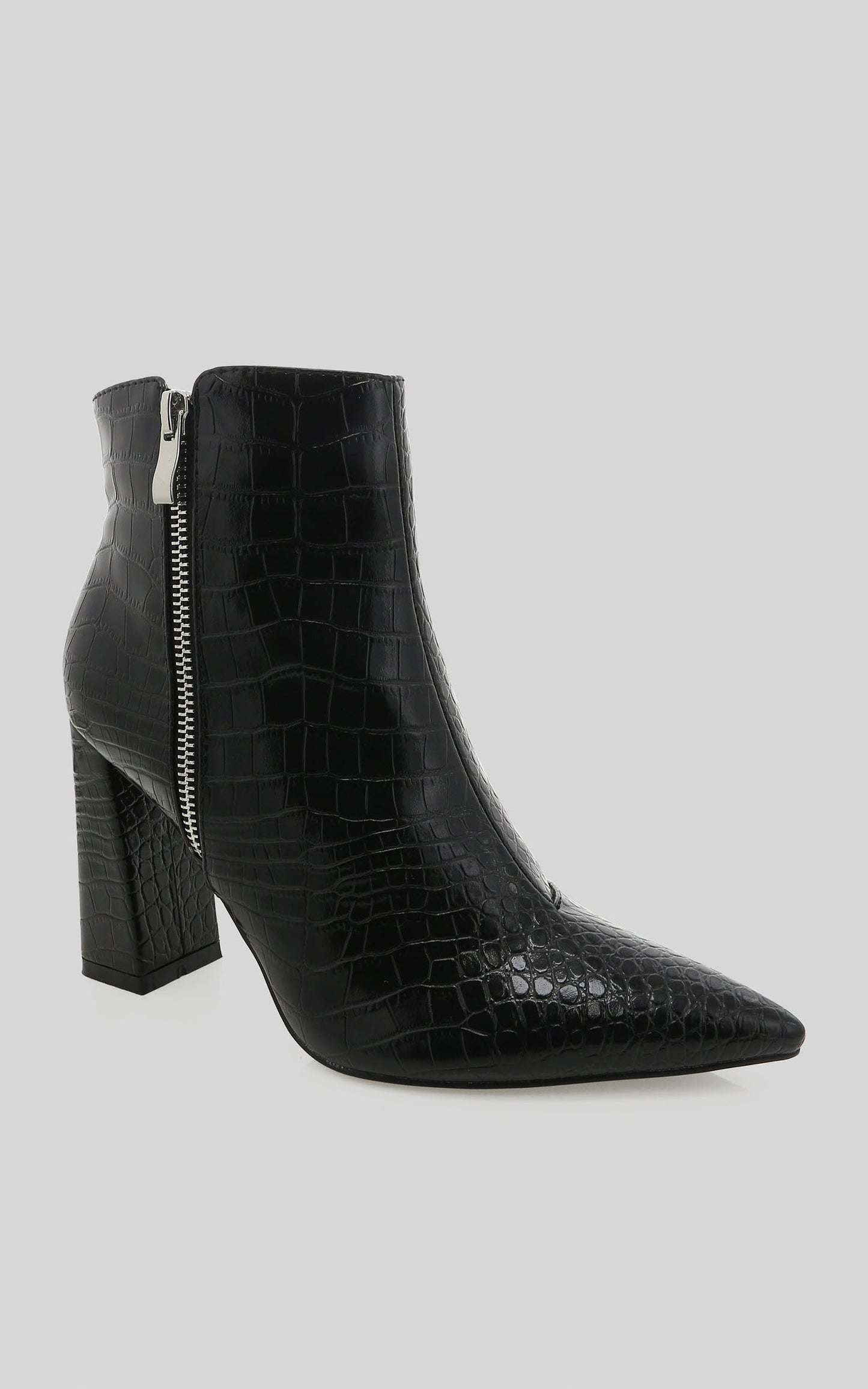 Billini - Kaylie Boots in Black