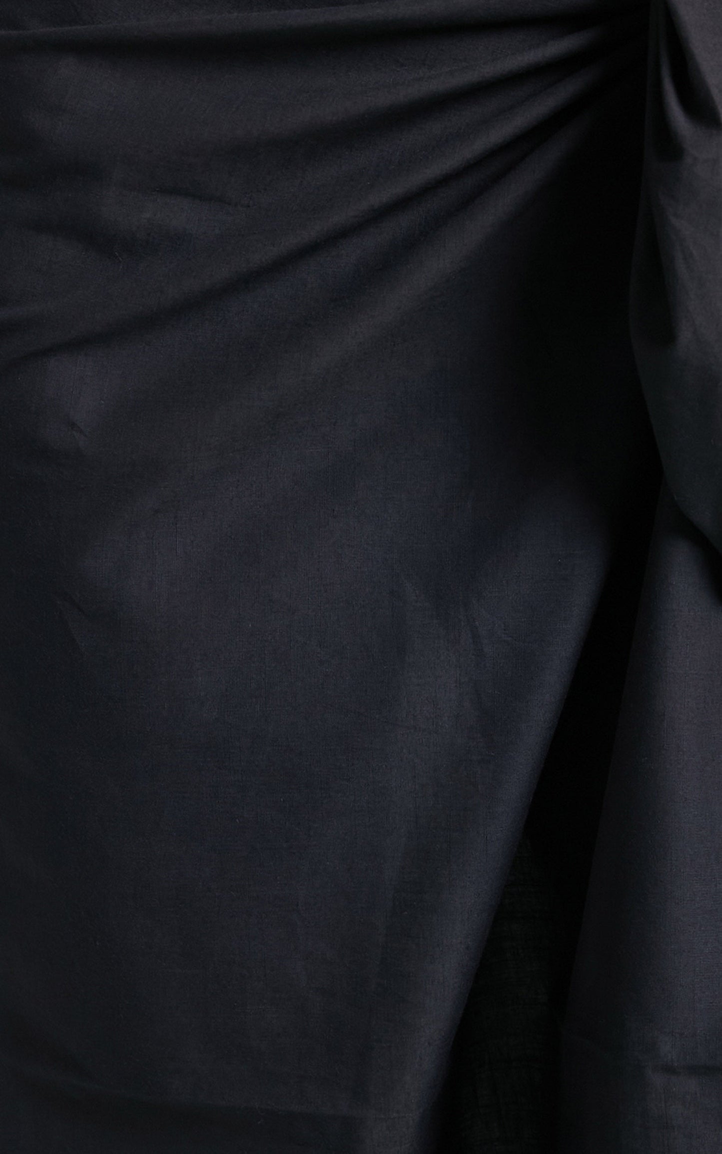 Laluna Sarong in Black