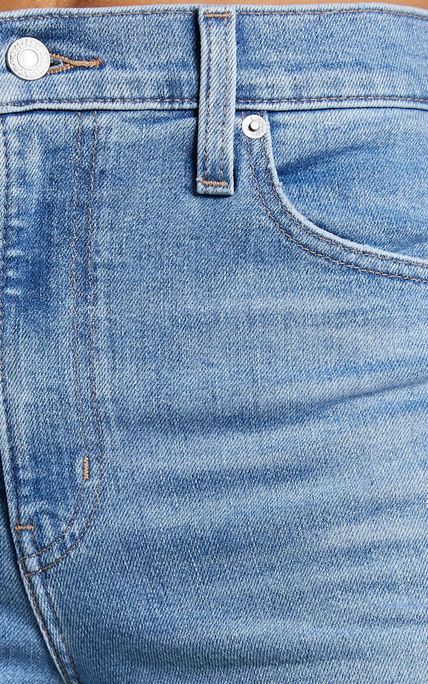 Levi's - High Waisted Mom Jean in Summer House