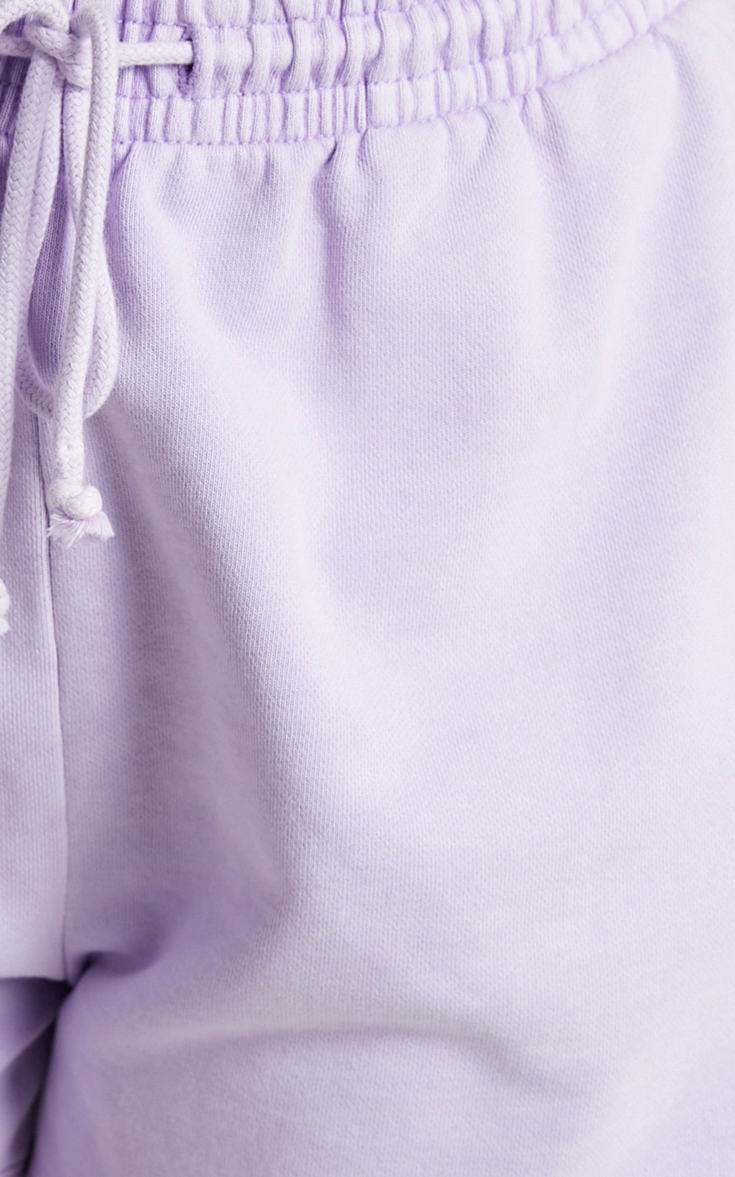 Levi's - Natural Dye Snack Sweatshort in Mid Saturated Purple