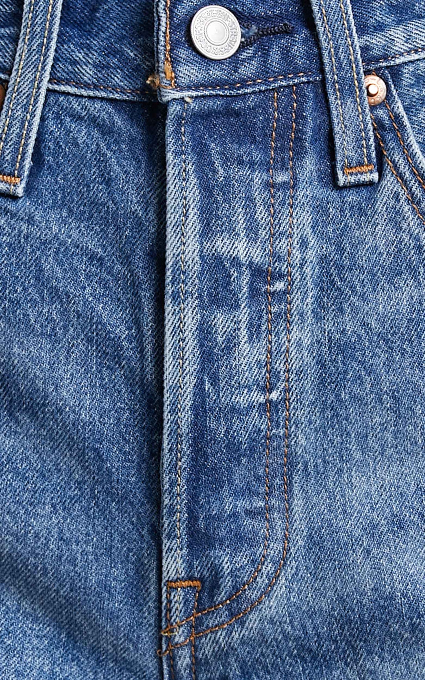 Levi's - 501 Original Denim Shorts in OXNARD ATHENS MID