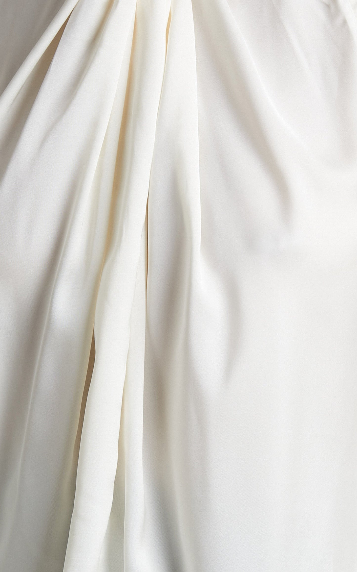 Lonita Twist Front Sleeveless Blouse in Cream