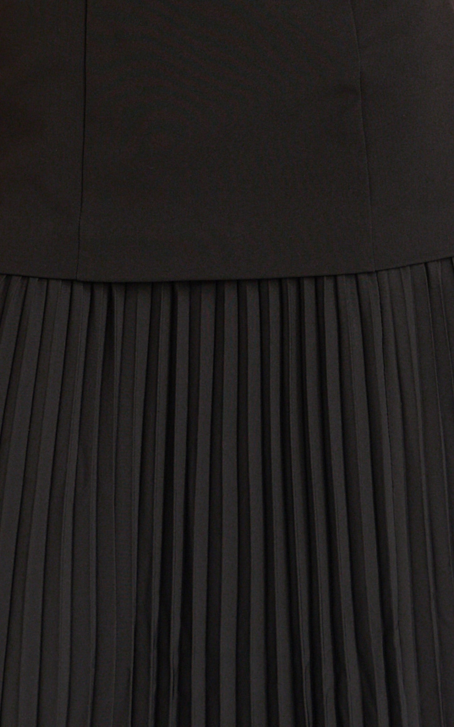 Loretta Maxi Dress - Contrast Halter Neck Pleated Dress in Black