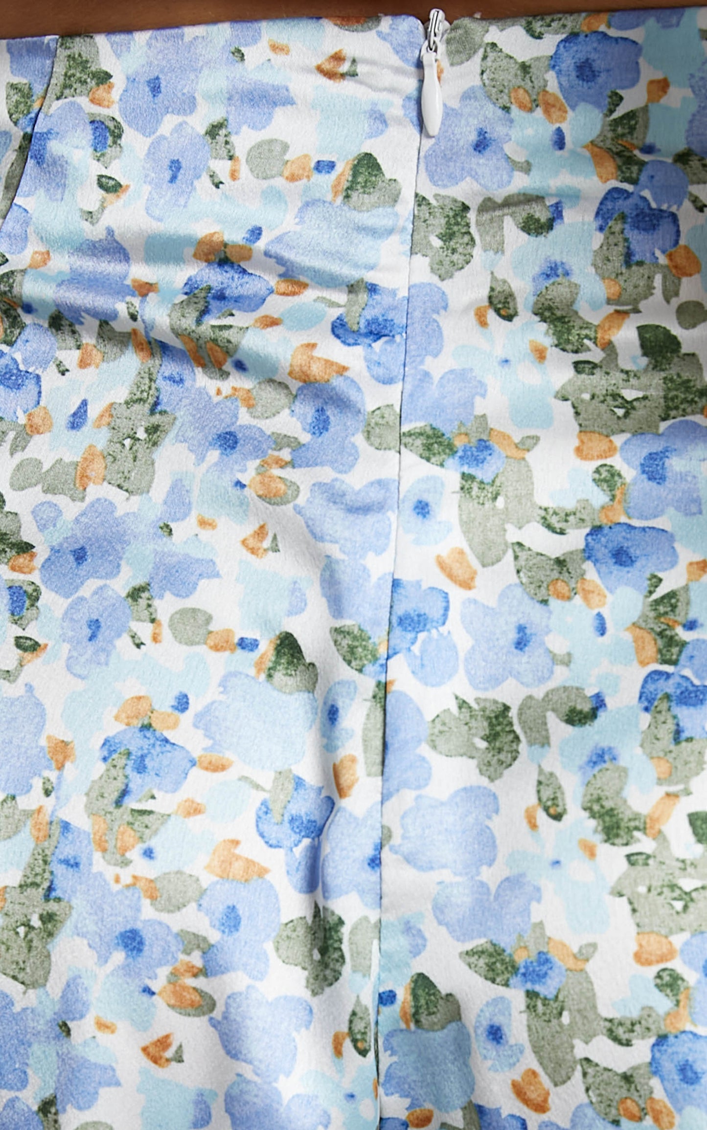 Nancy Kick Out Shorts in Blue