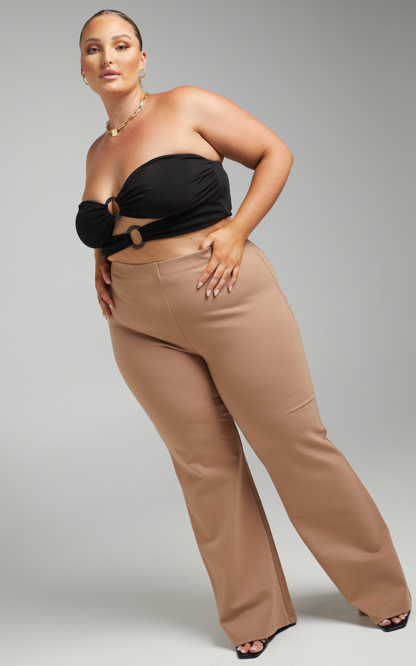 Margot Pants - Flared Pants in camel