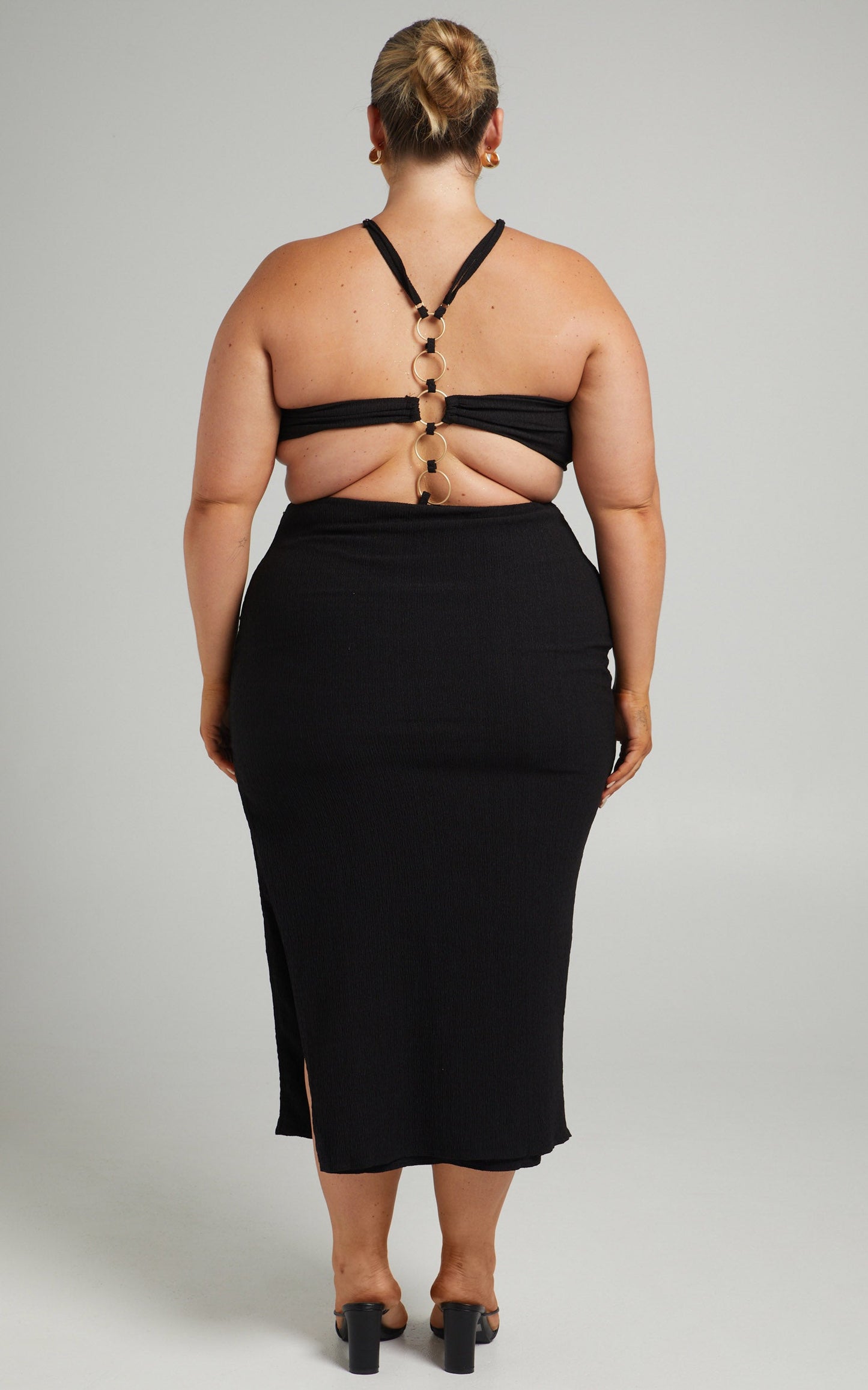 Amarilly Midi Dress - Ring Halter Neck Cocktail Dress in Black