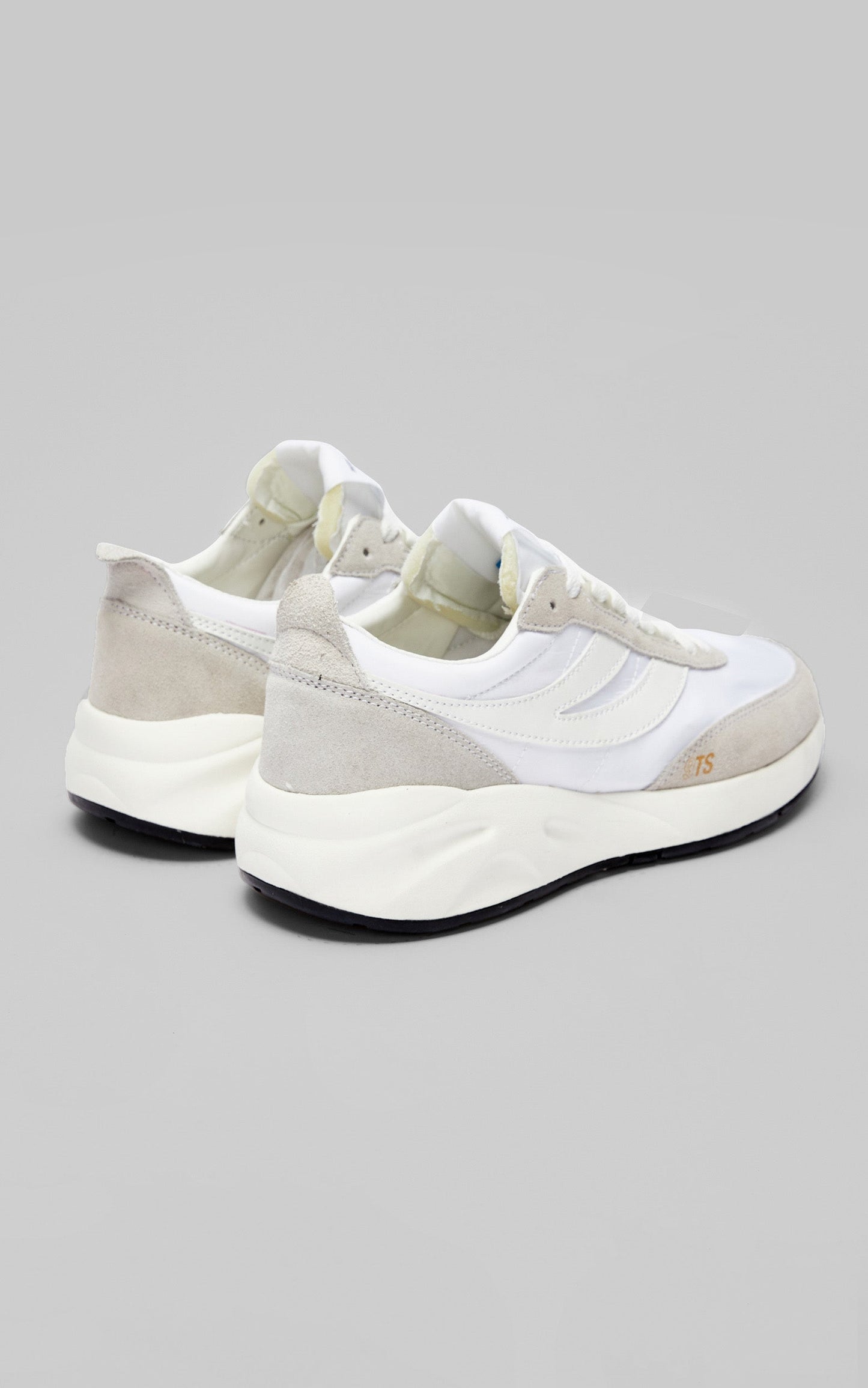 Superga - 4089 Training 9TS Slim Sneakers in White- White Avorio