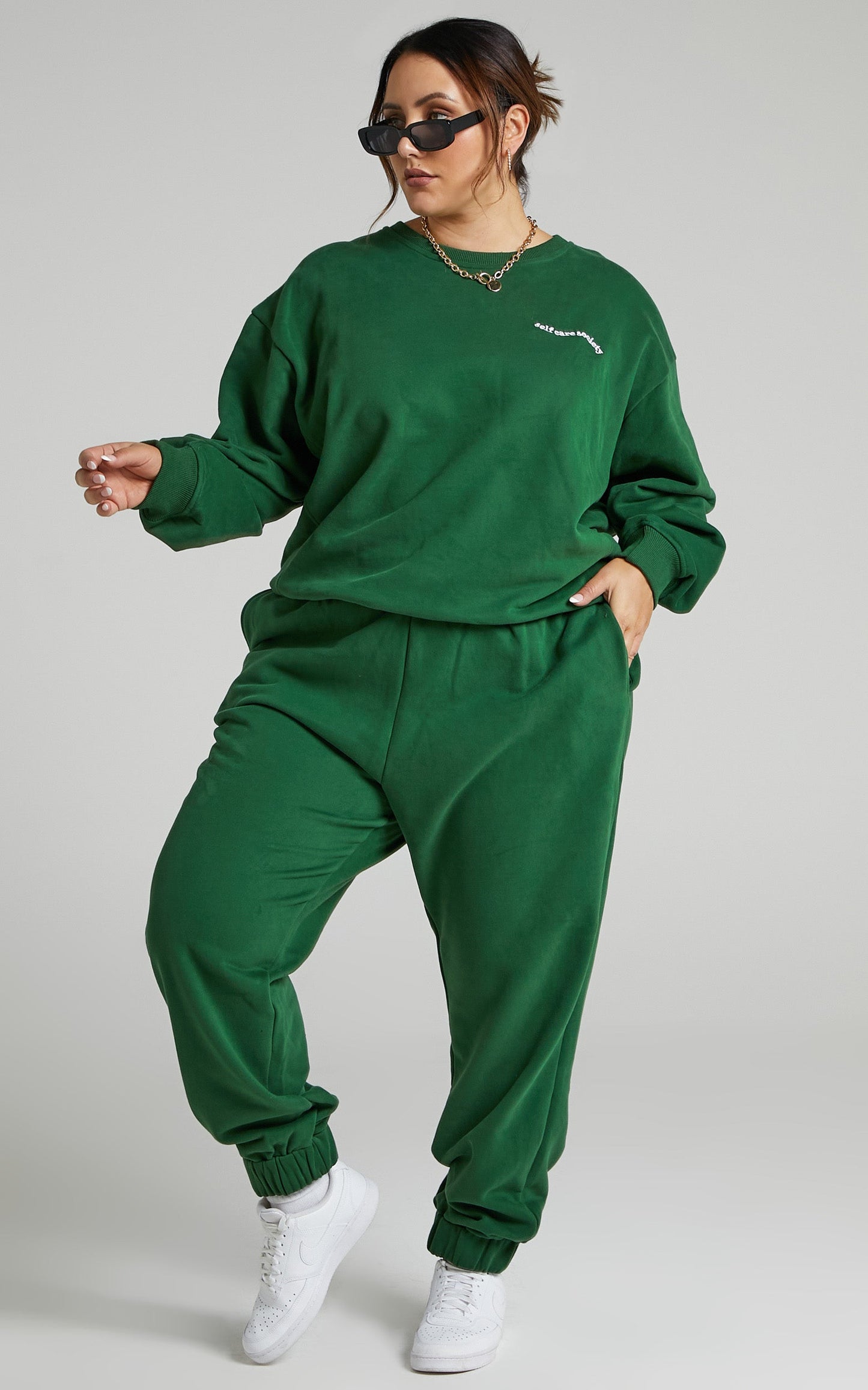 Sunday Society Club - Mid Waisted Maddie Sweatpants in Green