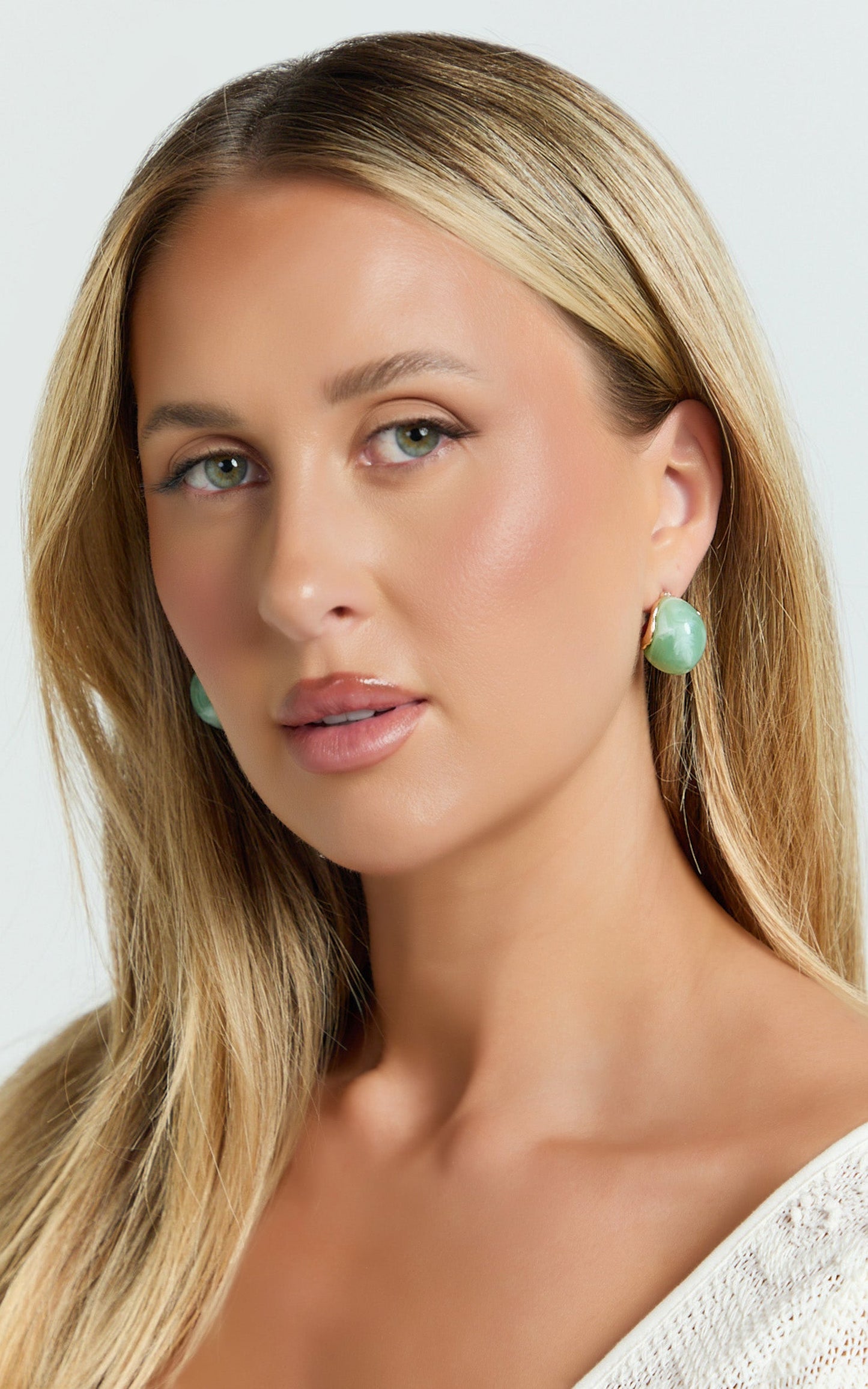 Sylvia Resin Hoop Earrings in Green/Gold