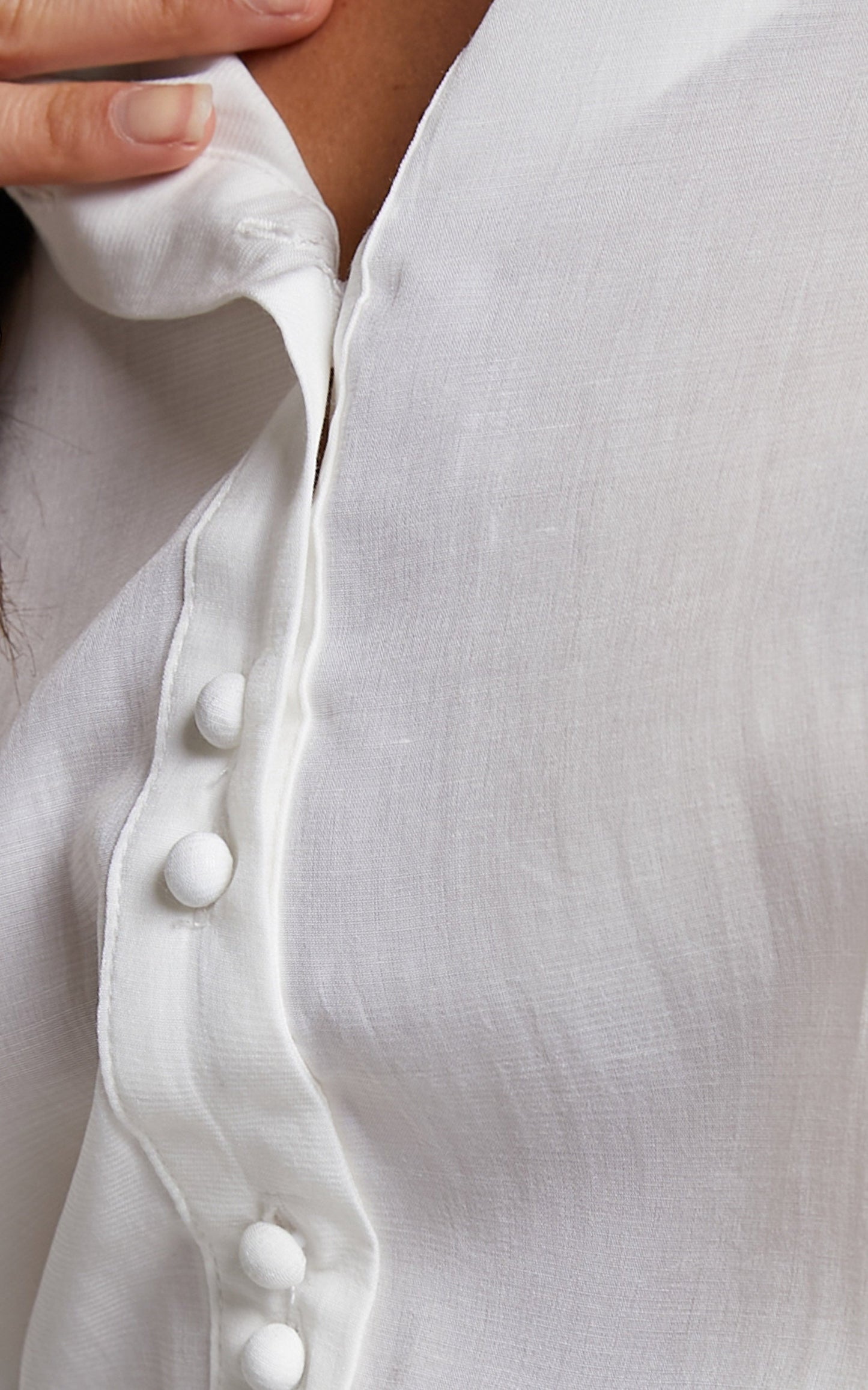 Veah Blouse - Collared Double Button Long Sleeve Blouse in Off White