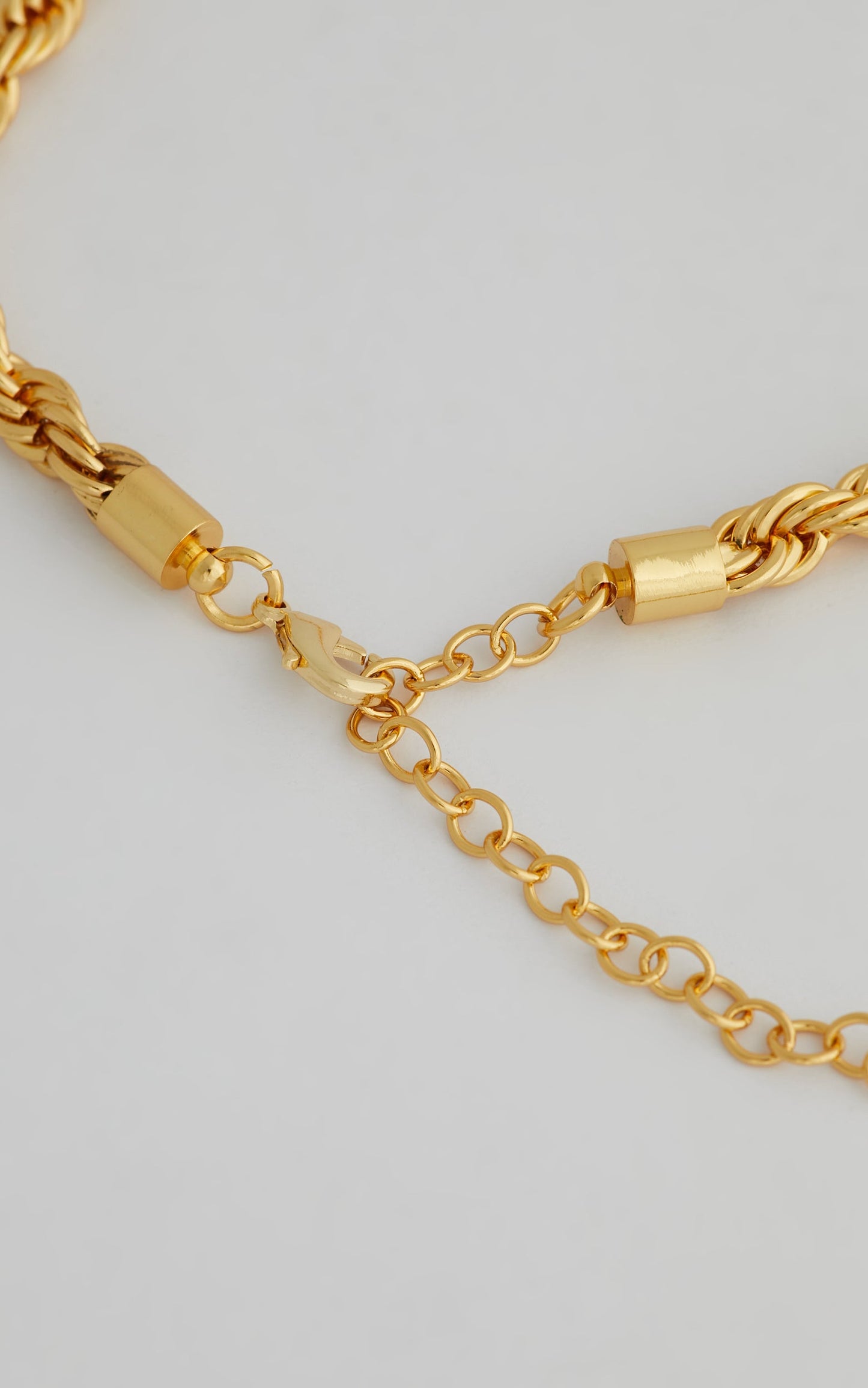 Vivi Chain Necklace in Gold
