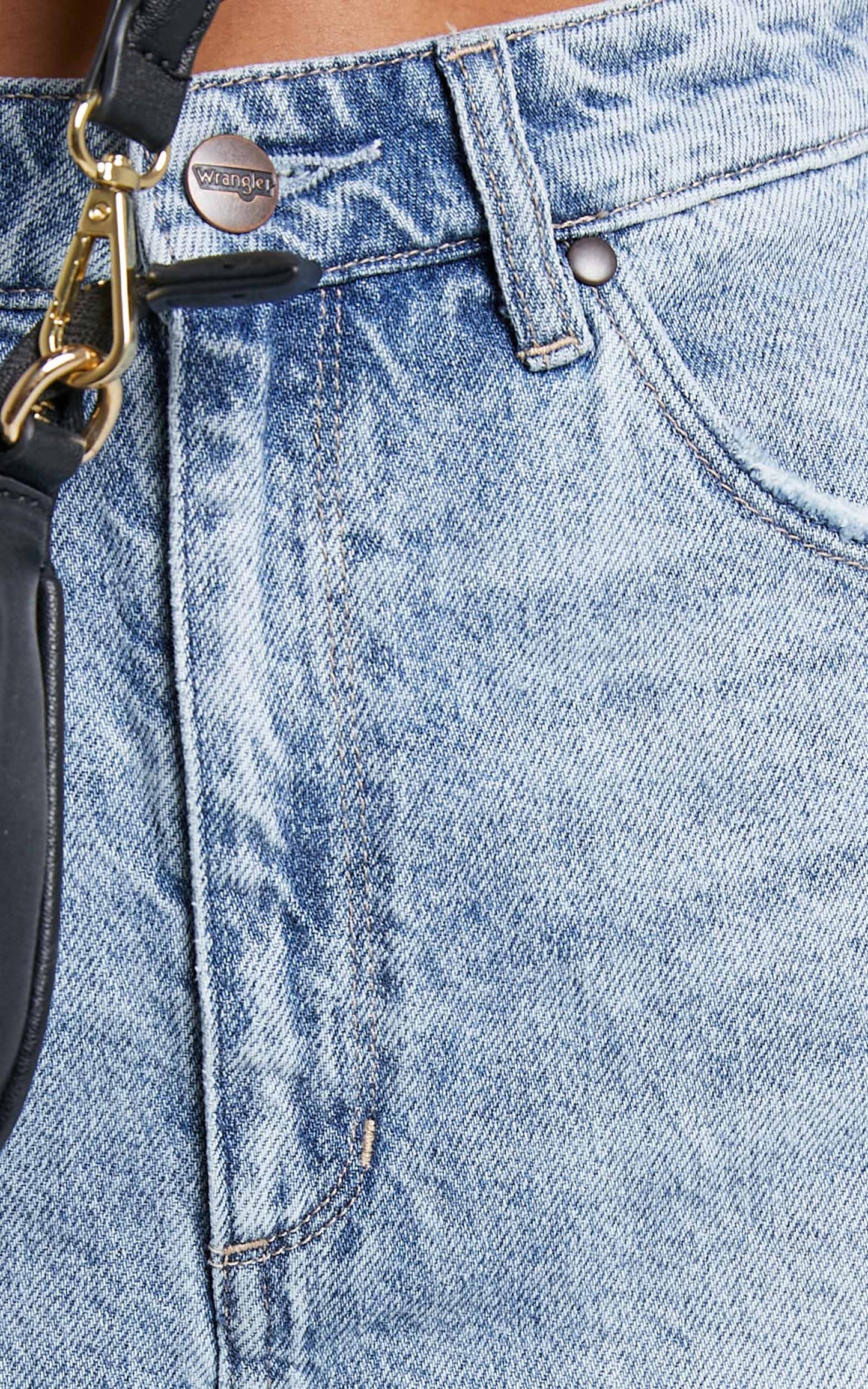 Wrangler - Hi Bells Denim Short in PENINSULA BLUES