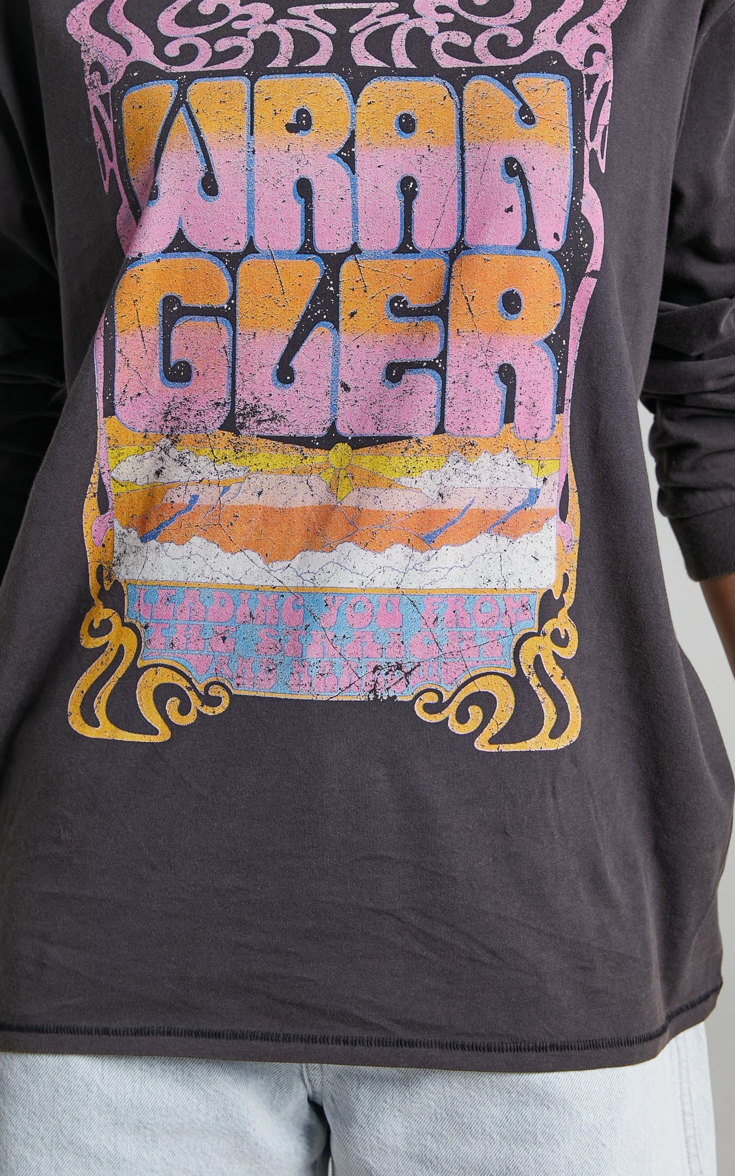 Wrangler - The Stacked Long Sleeve Tee in Worn Black