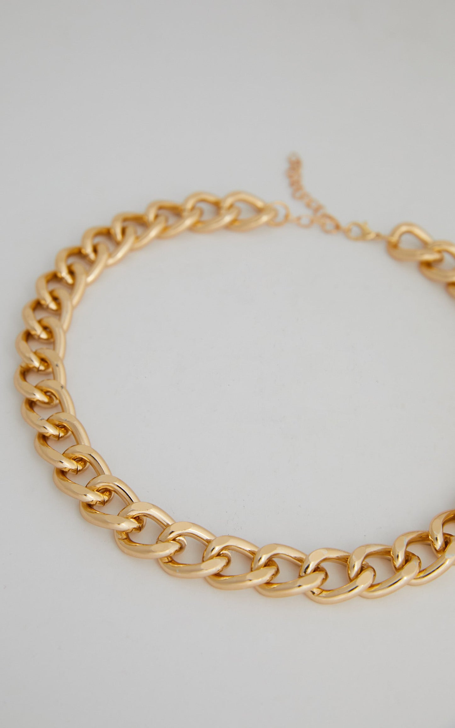 Zetta Necklace in Gold