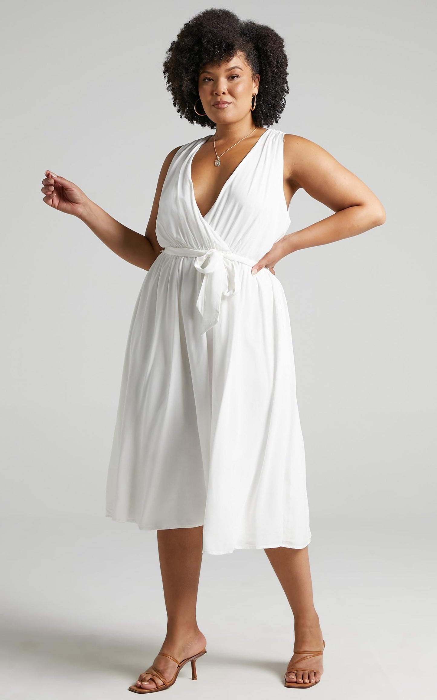 Arlais Dress in White