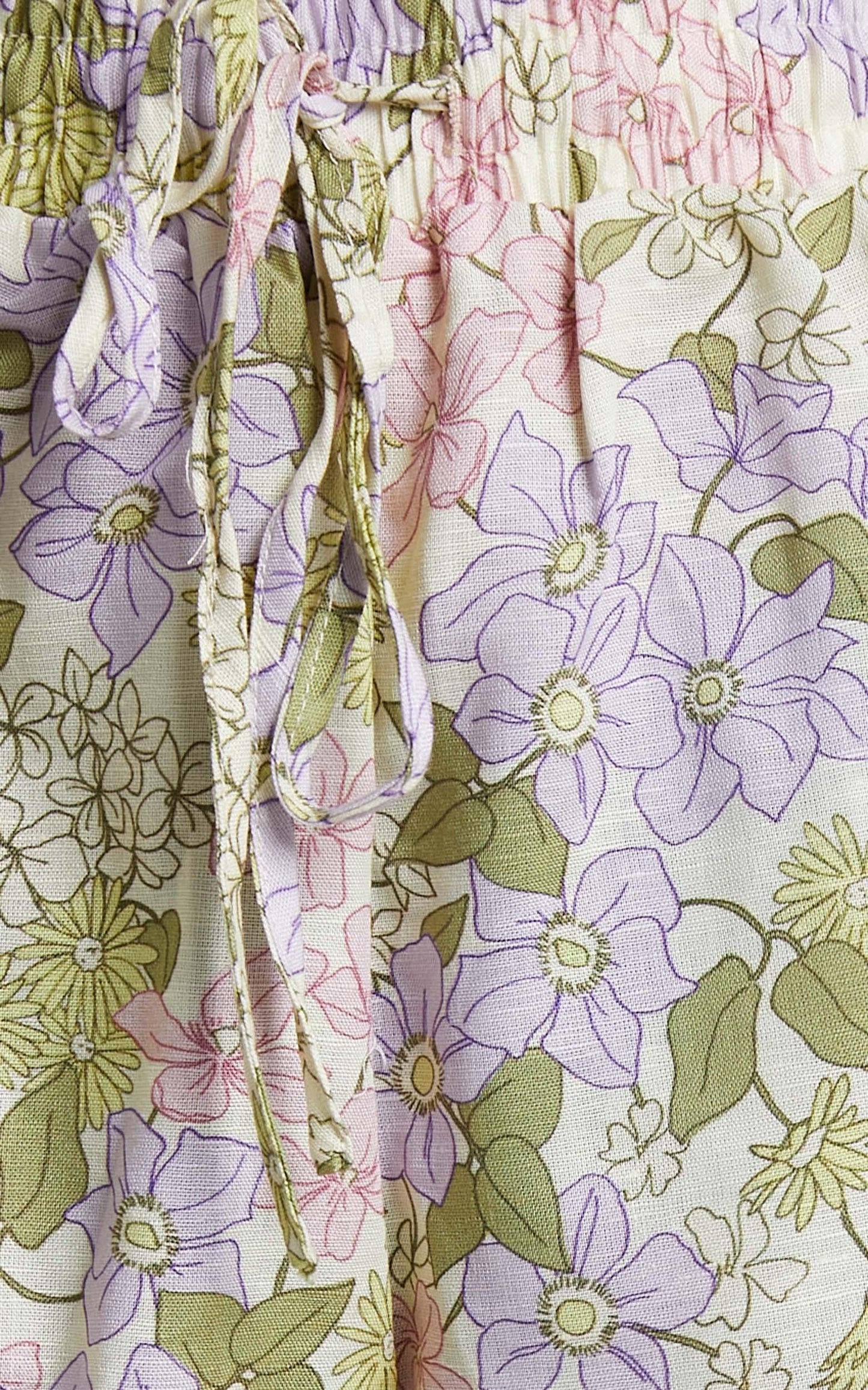 Beach Vibes Shorts in Garden Floral Linen Look