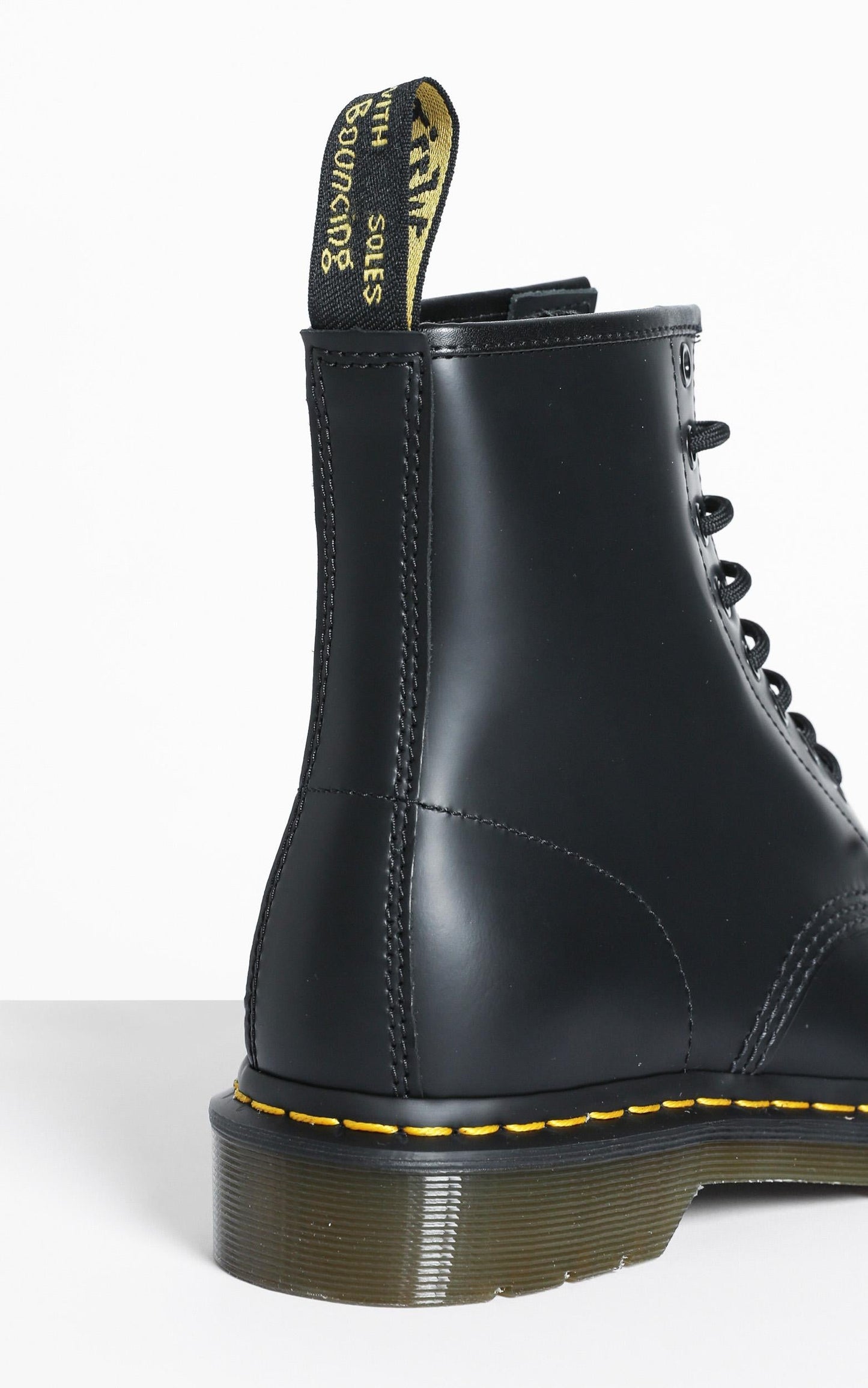 Dr. Martens - 1460 8 Eye Boot in Black Smooth