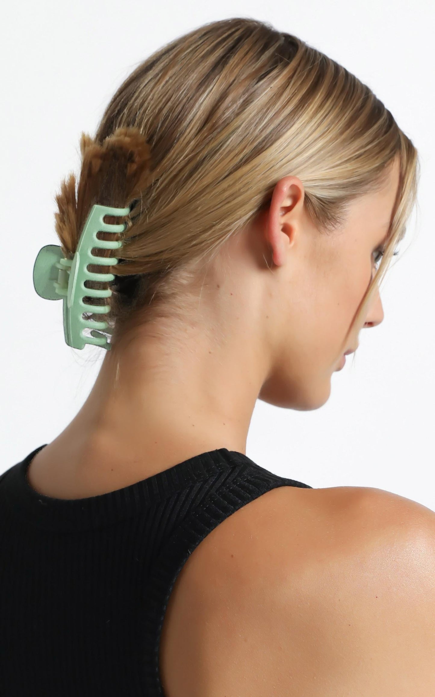 Bring It Back Hair Clip in Green
