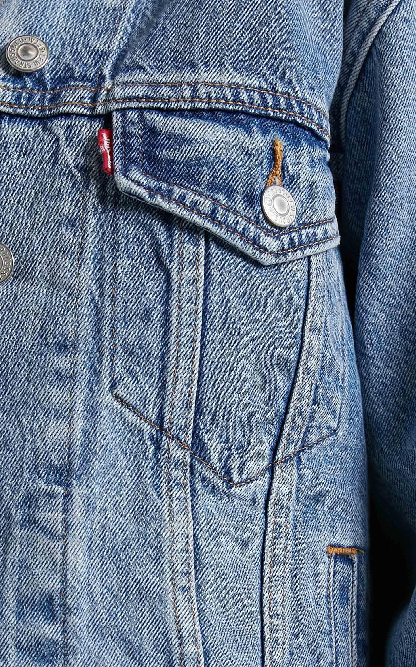 Levi's - Ex Boyfriend Trucker Denim Jacket in Soft As Butter