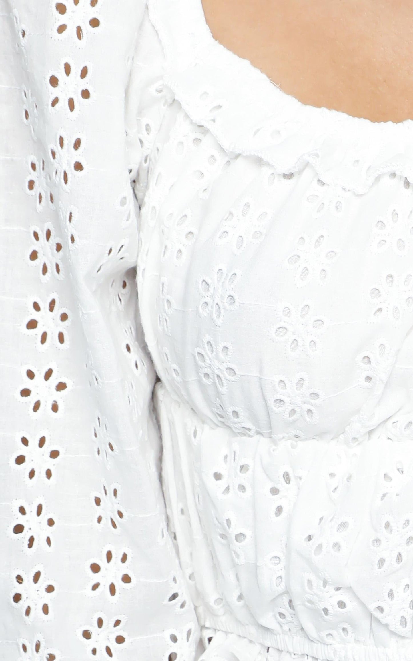 Maceline Embroidery Top in White