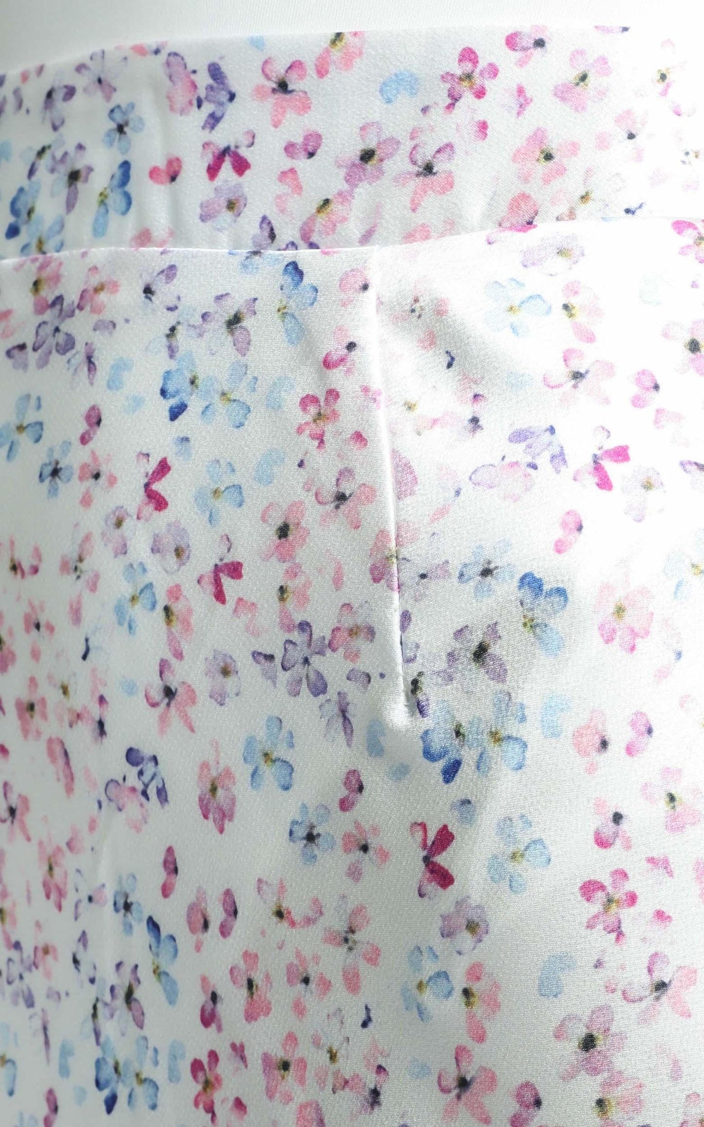 Riya Skirt in White Floral