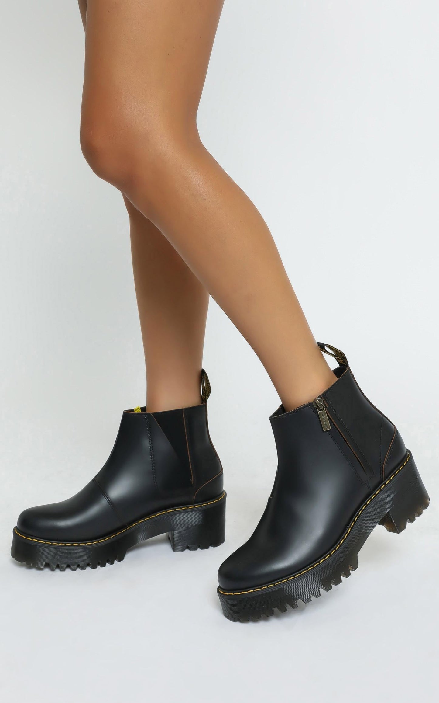 Dr. Martens - Rometty II Chelsea Boot in Black