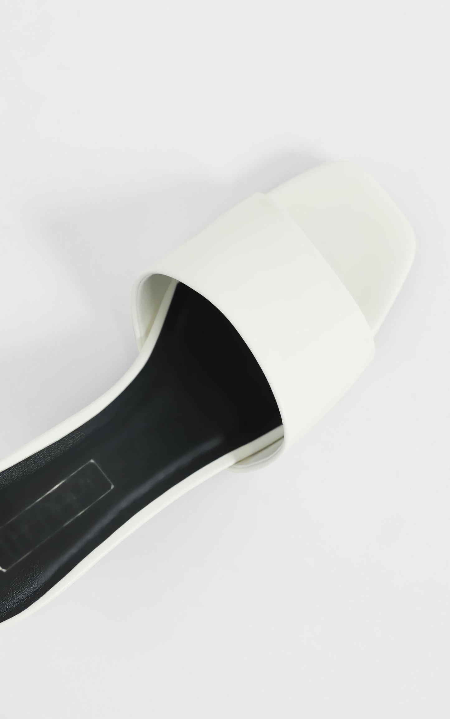 Therapy - Nyla Heels in White