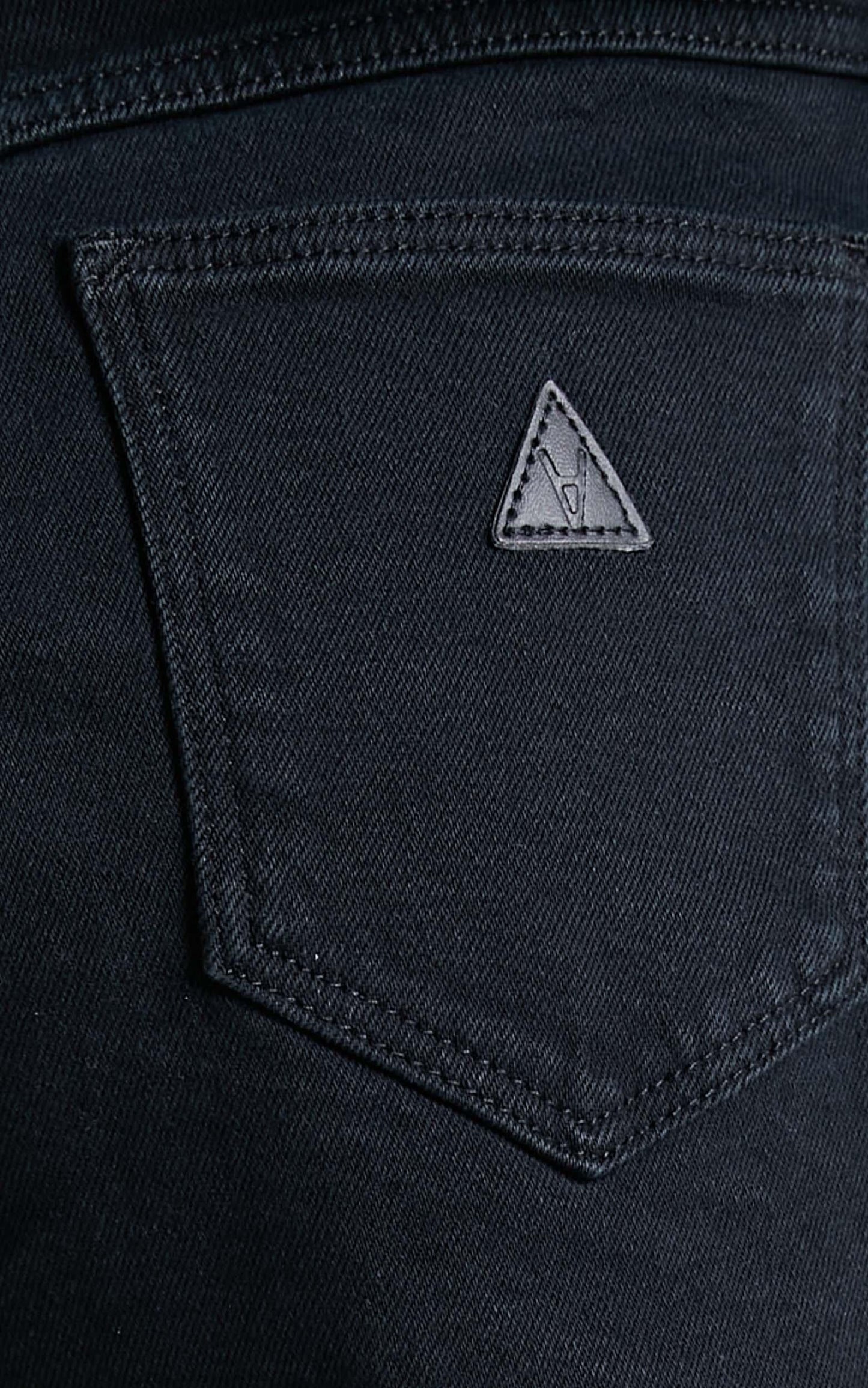 Abrand - A Venice Denim Short in Dead Of Night