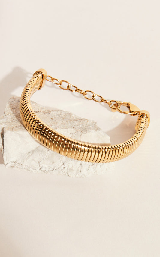 Adi Chic Bangle in Gold