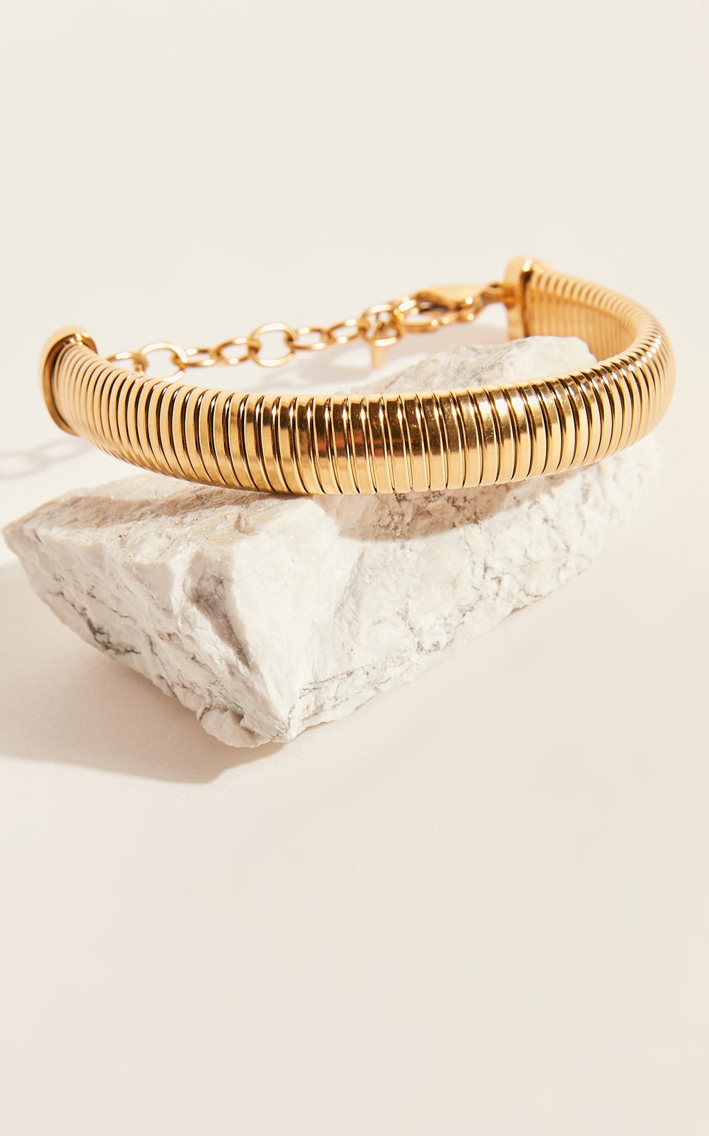 Adi Chic Bangle in Gold